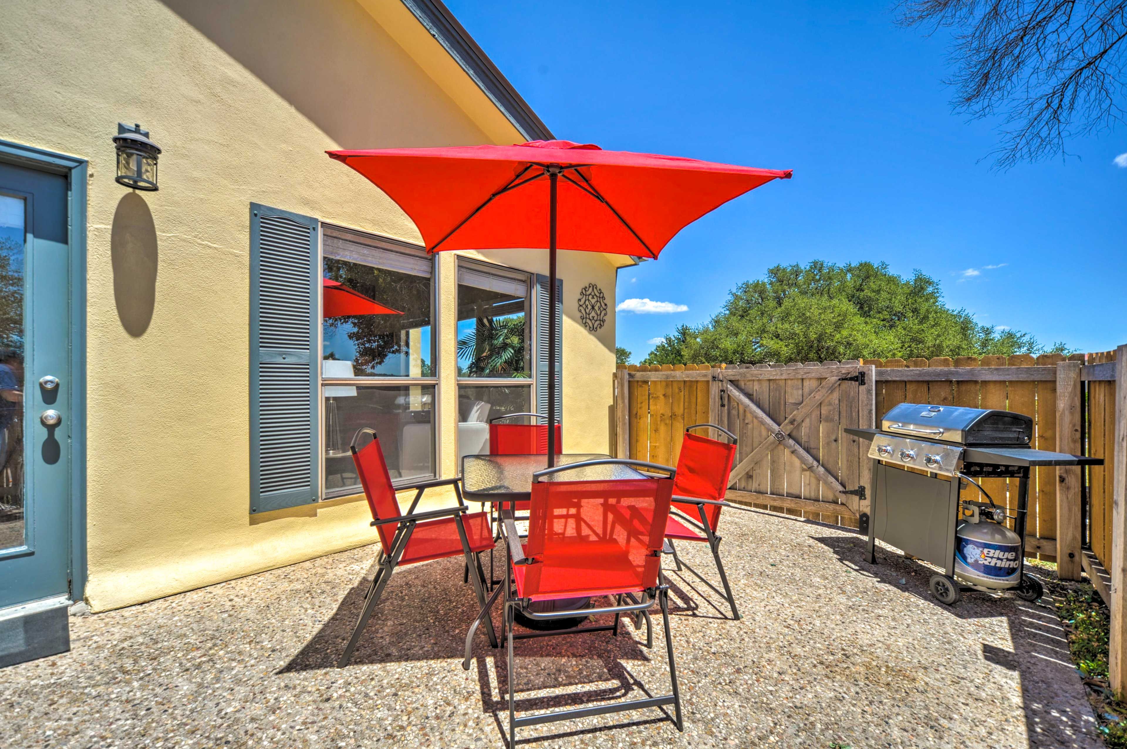 Furnished Patio | Gas Grill