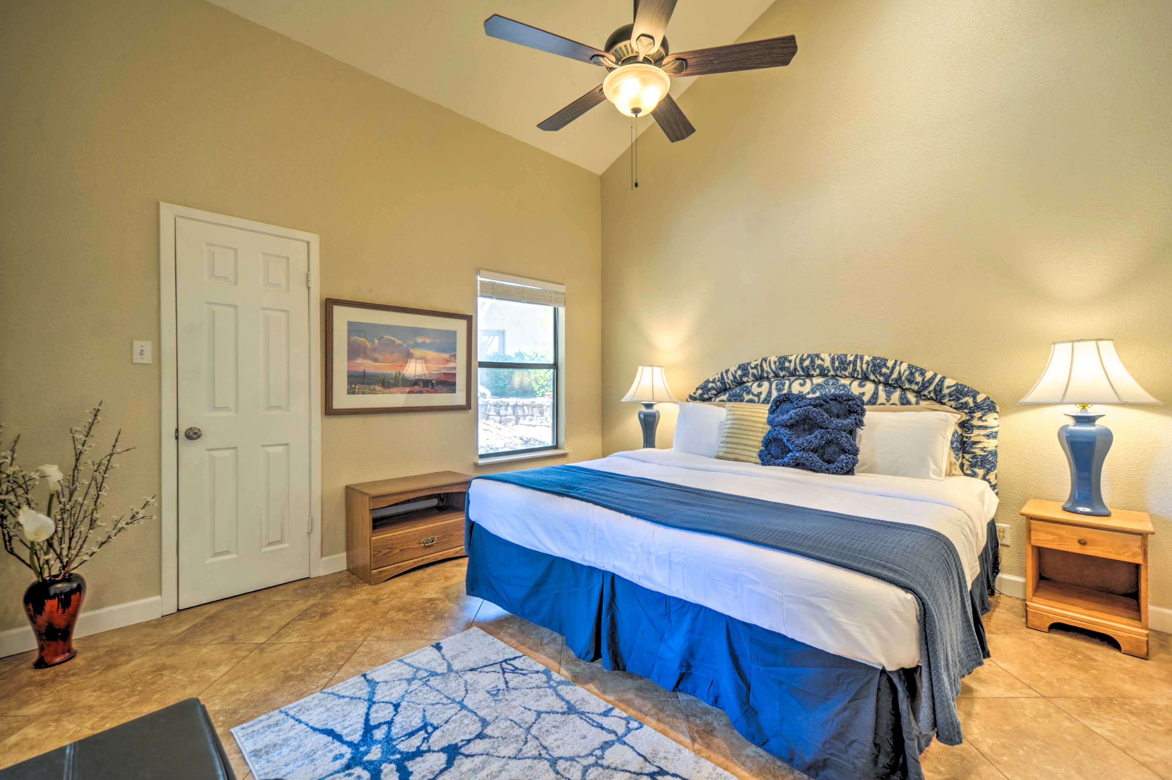 Bedroom 2 | King Bed