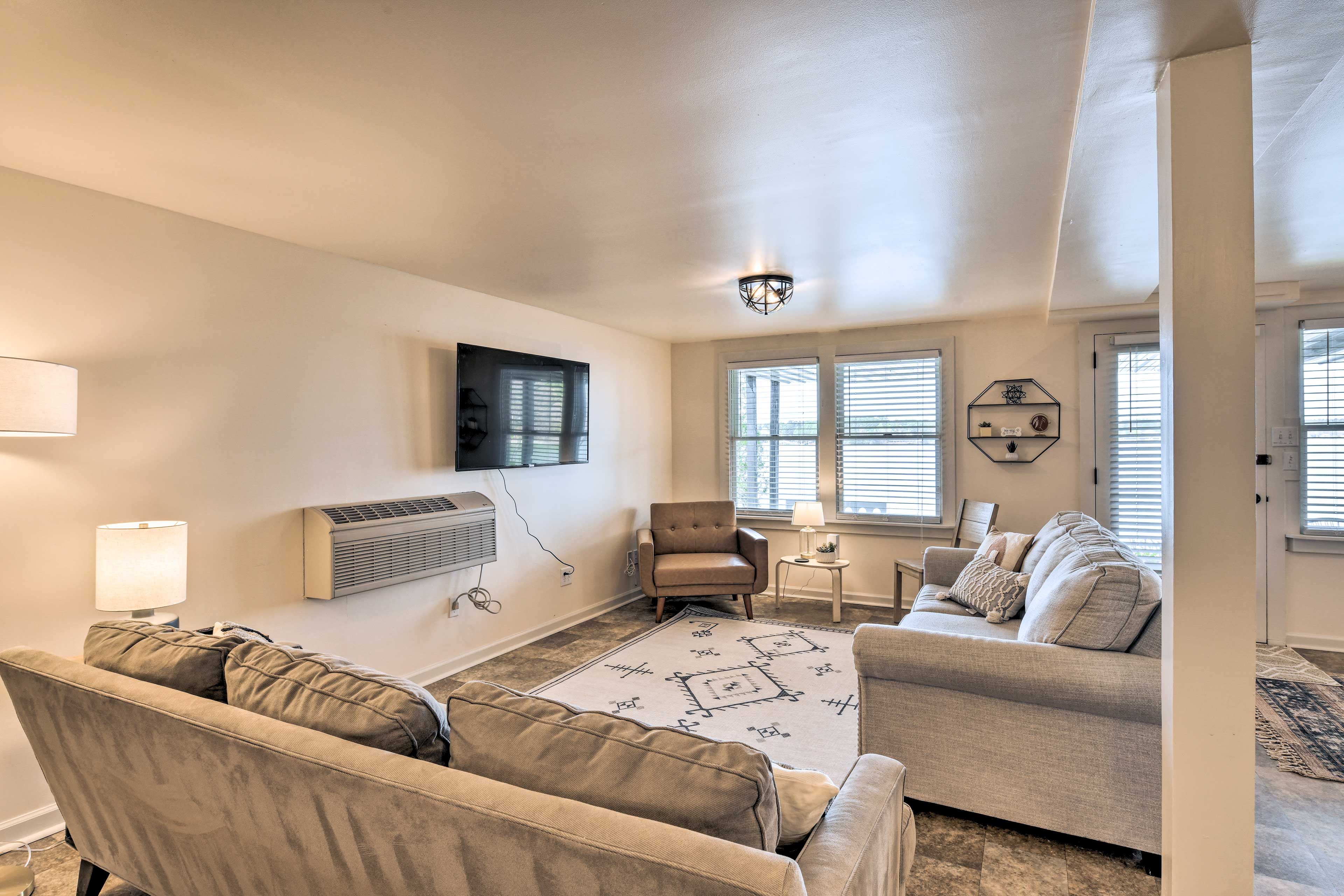Bedroom 3 (Game Room) | Smart TV