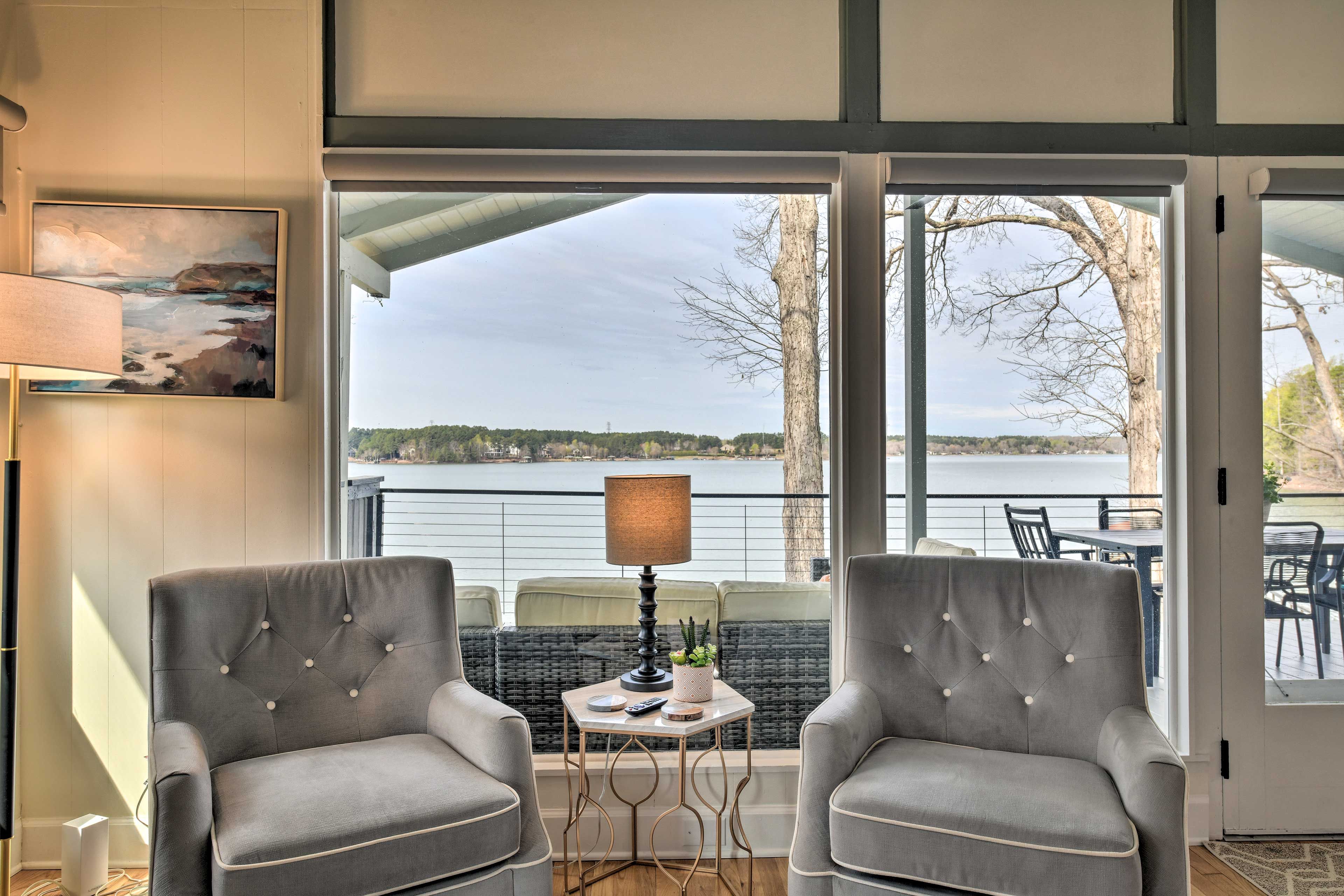 Living Room | Lake Views