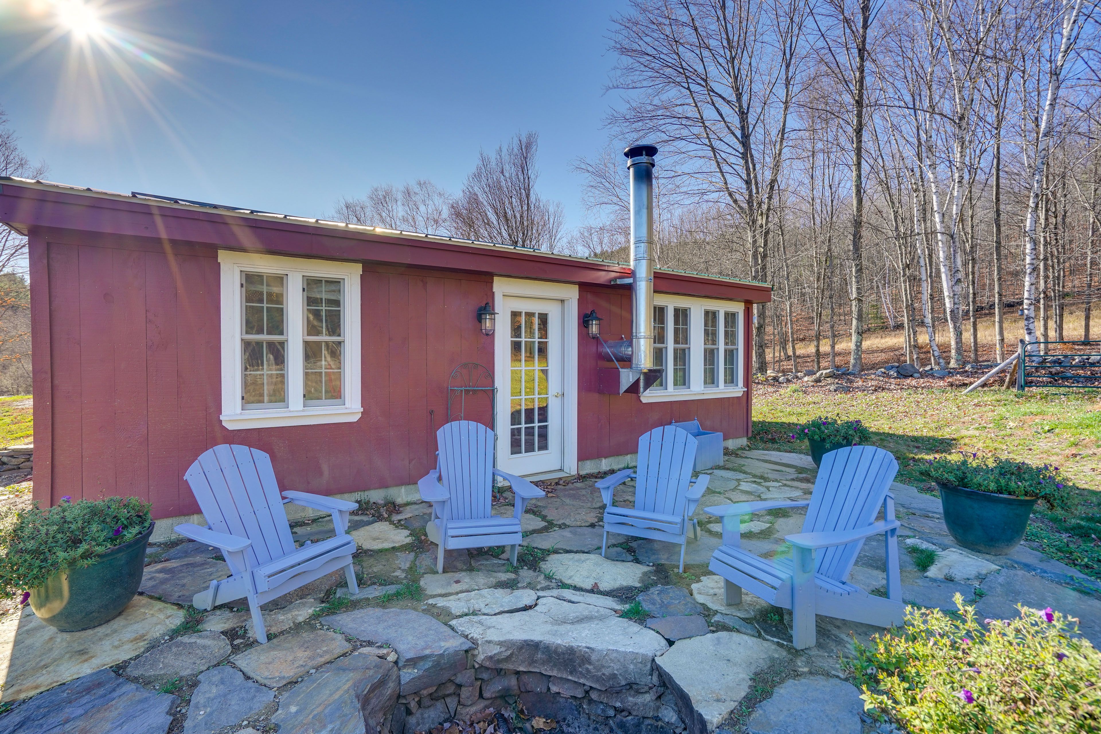 Cabin Exterior | Fire Pit