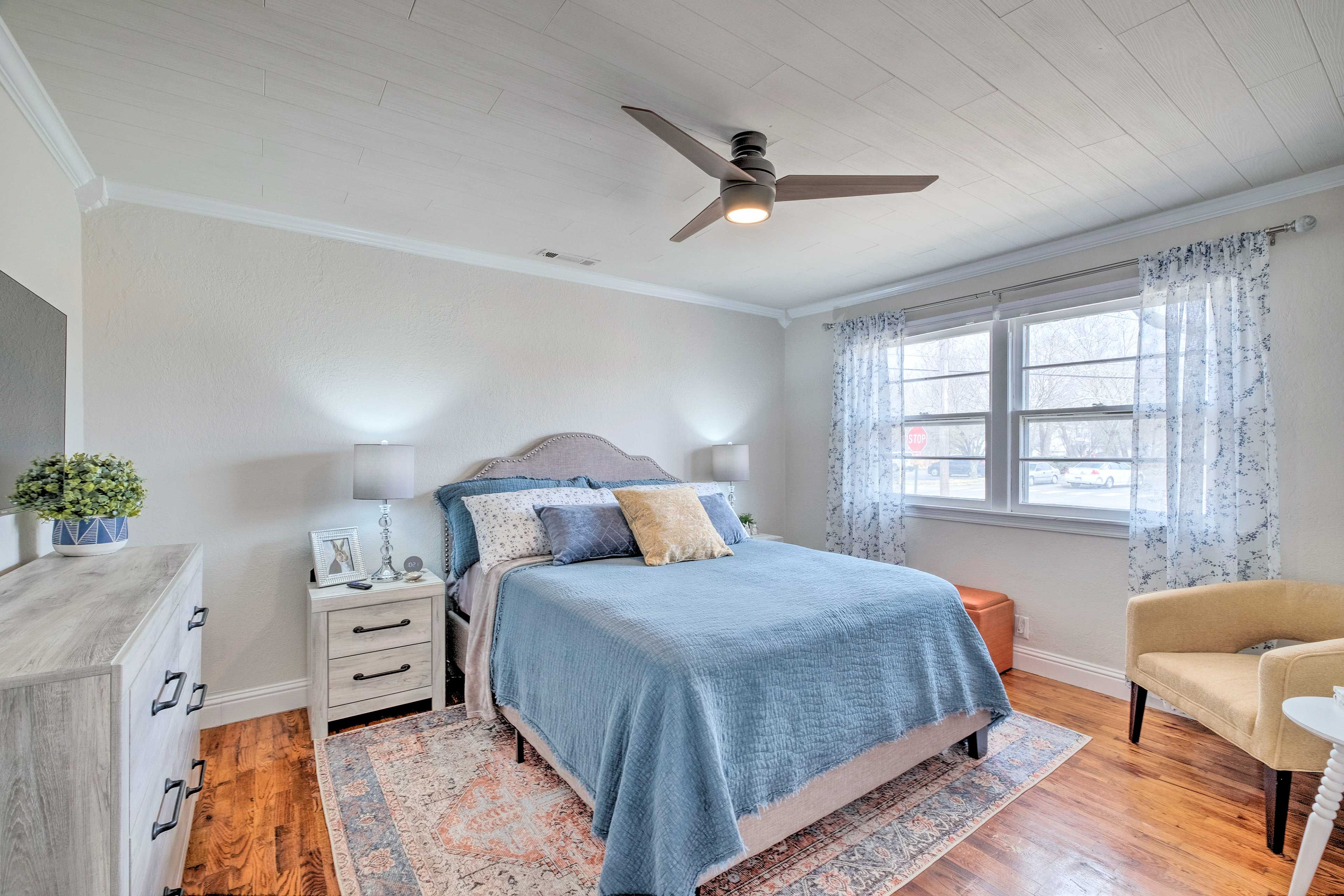 Bedroom 2 | Main Level | Queen Bed