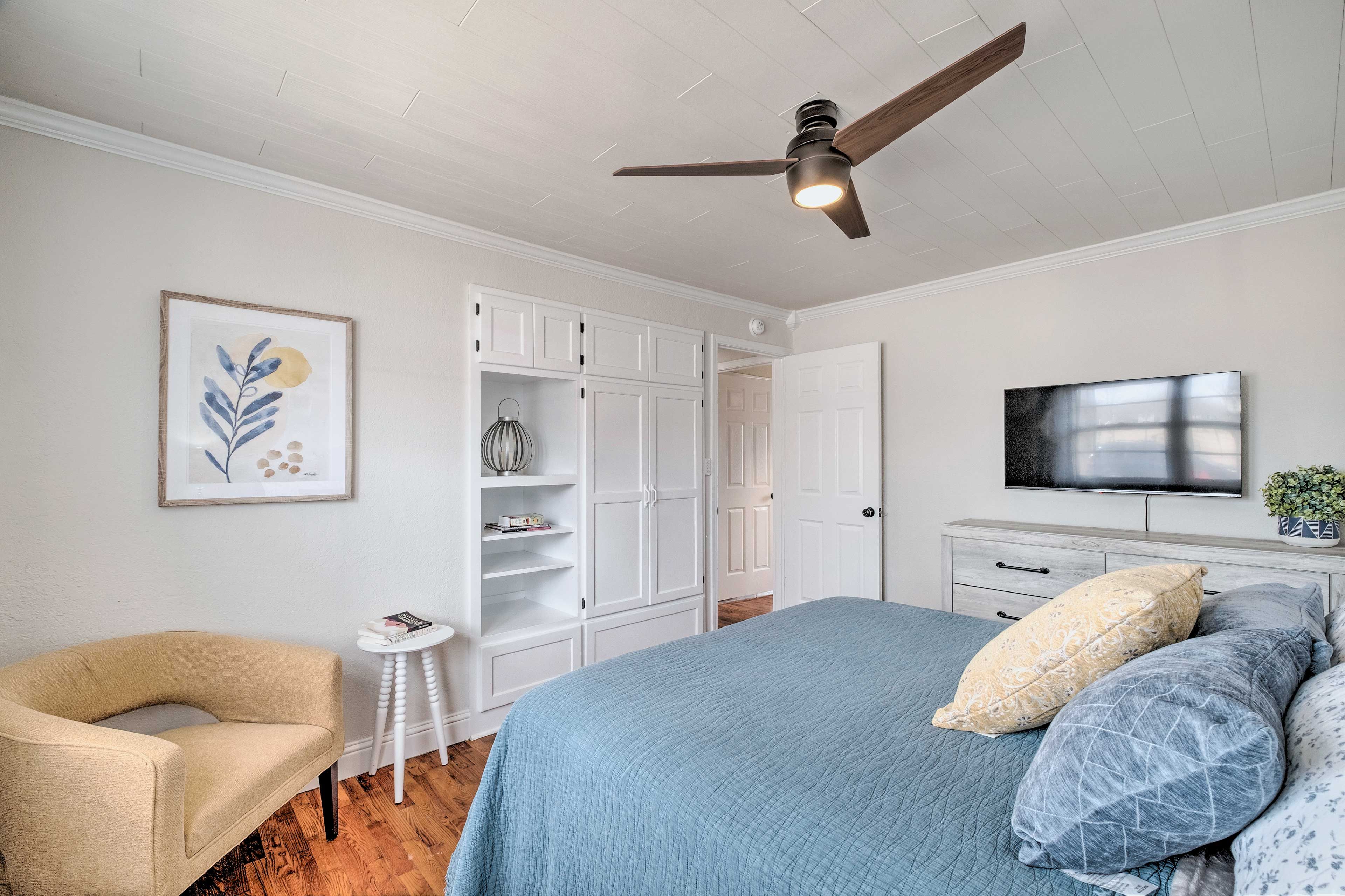 Bedroom 2 | Smart TV