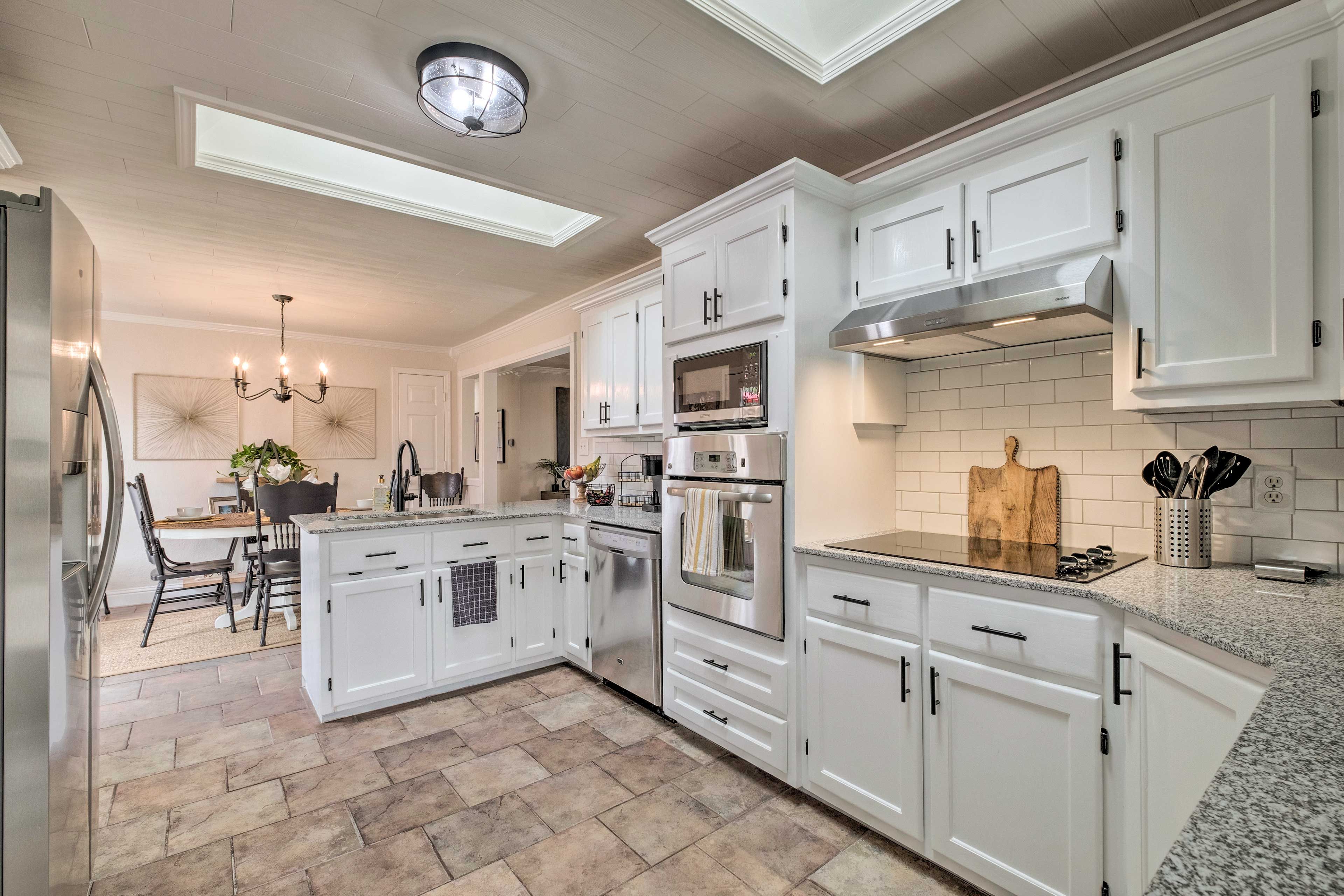 Kitchen | Crockpot | Coffee Maker + Grinder