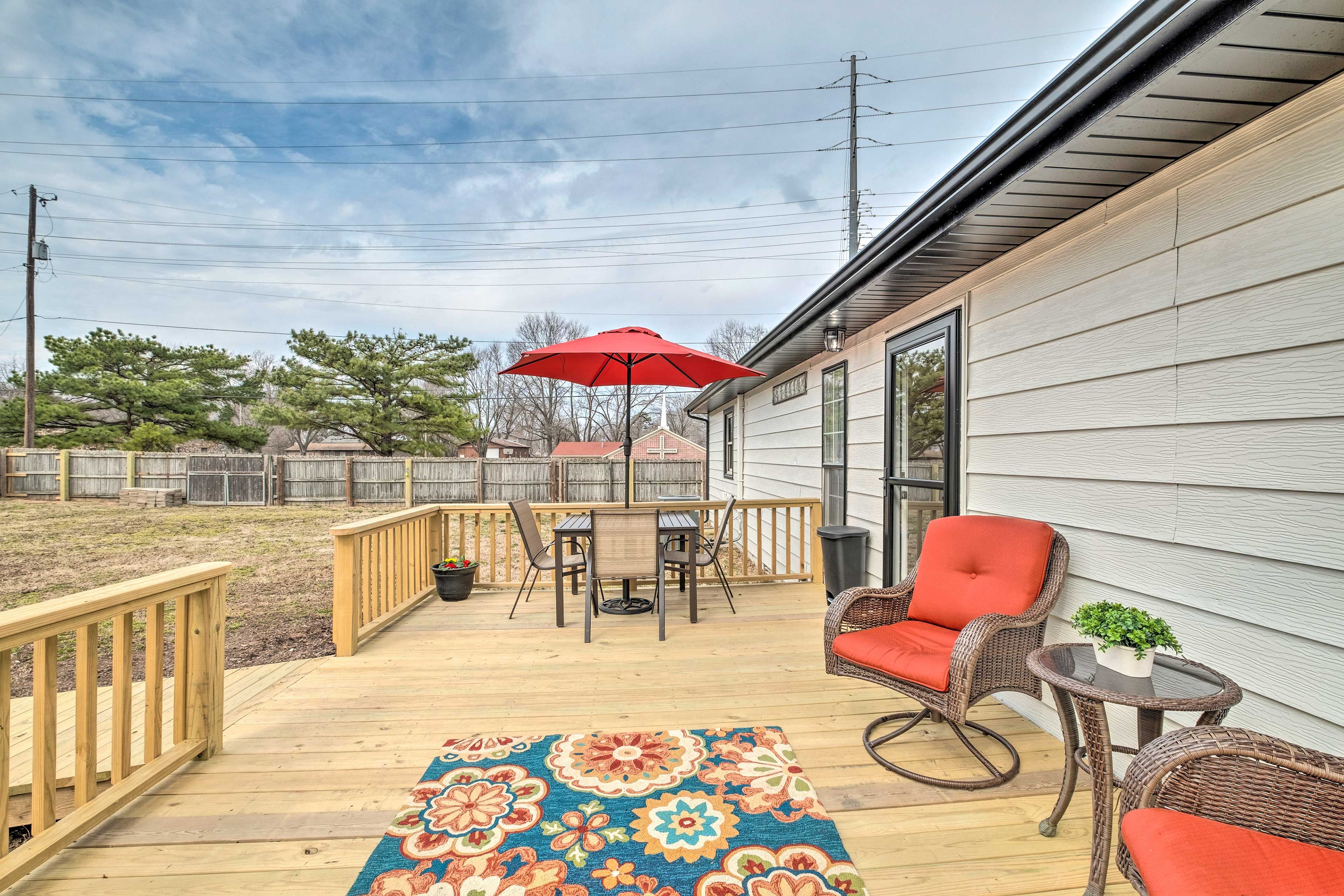 Backyard | Deck | Dining Area