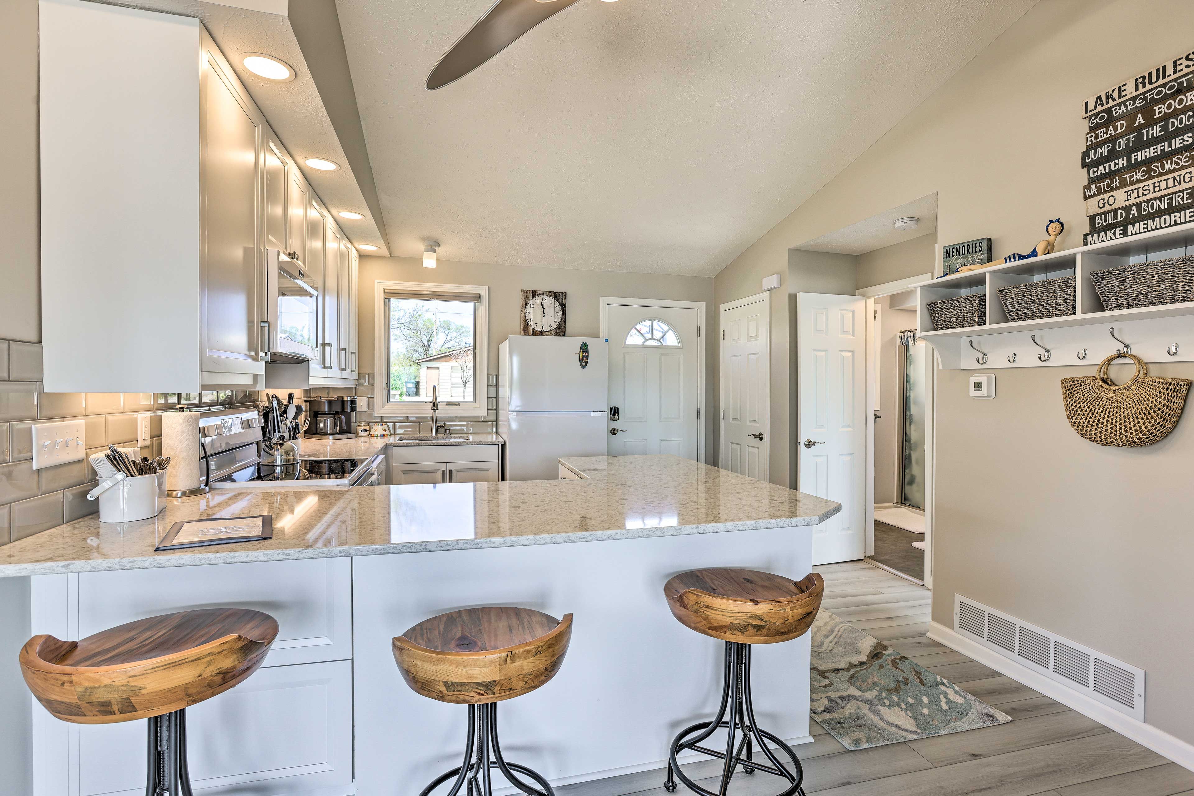 Kitchen | Breakfast Bar