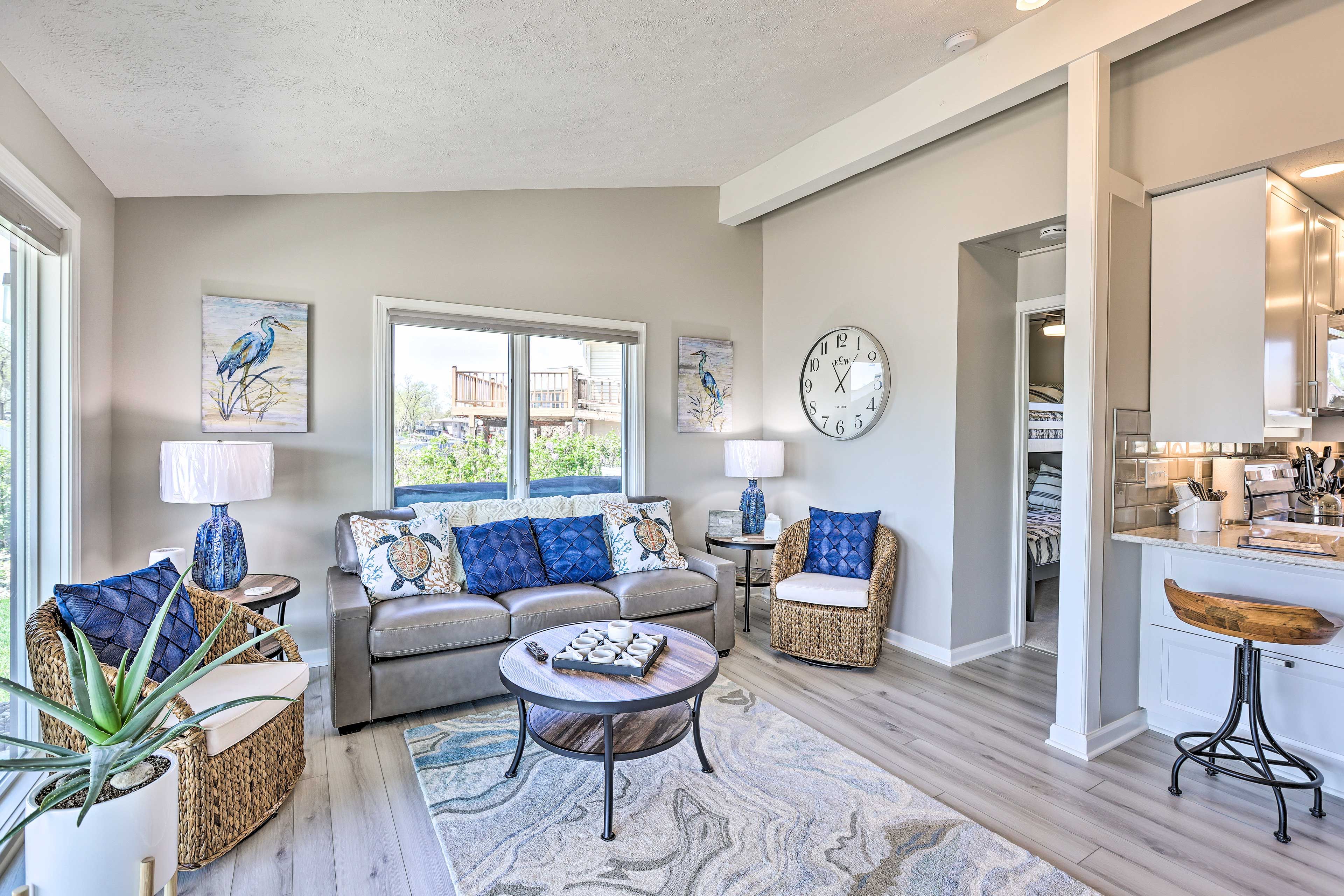 Living Room | Queen Sleeper Sofa