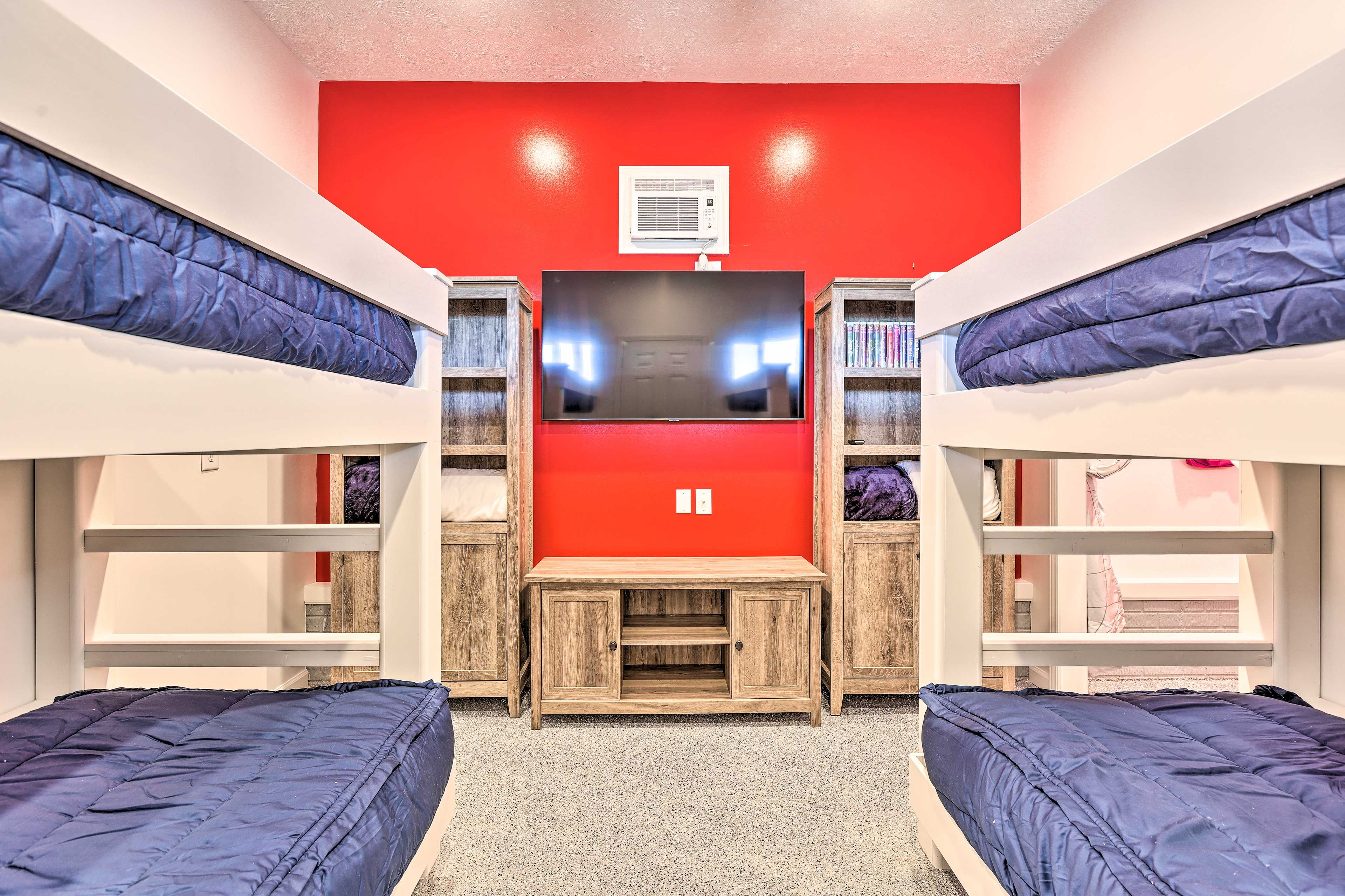 Bunkhouse | 2 Twin XL Bunk Beds