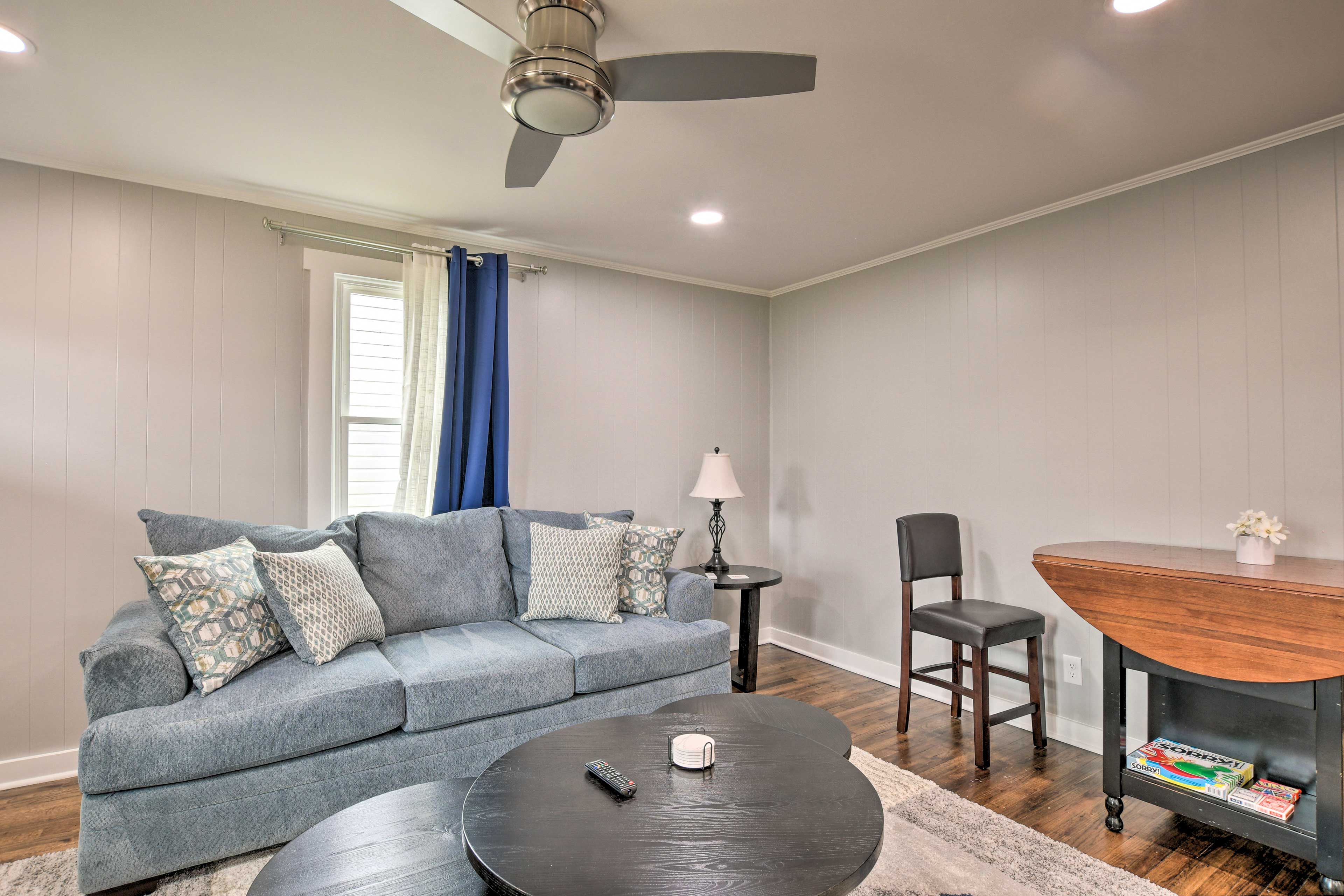 Living Room | Central A/C & Heating