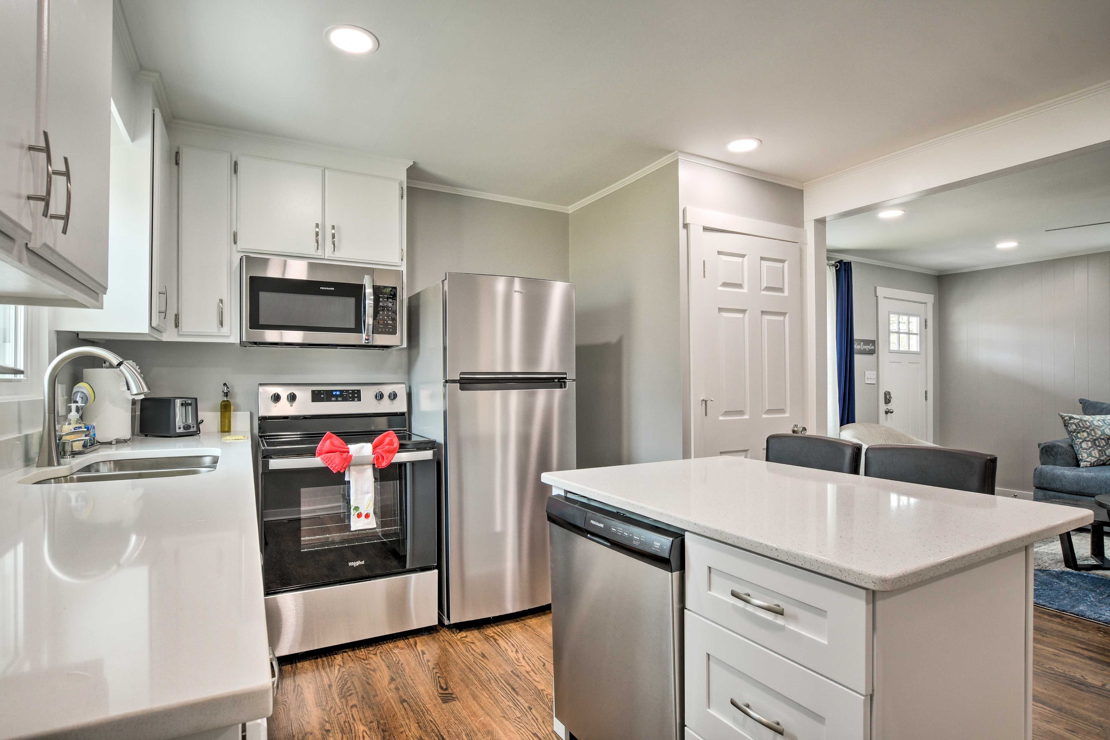 Kitchen | Trash Bags | Paper Towels