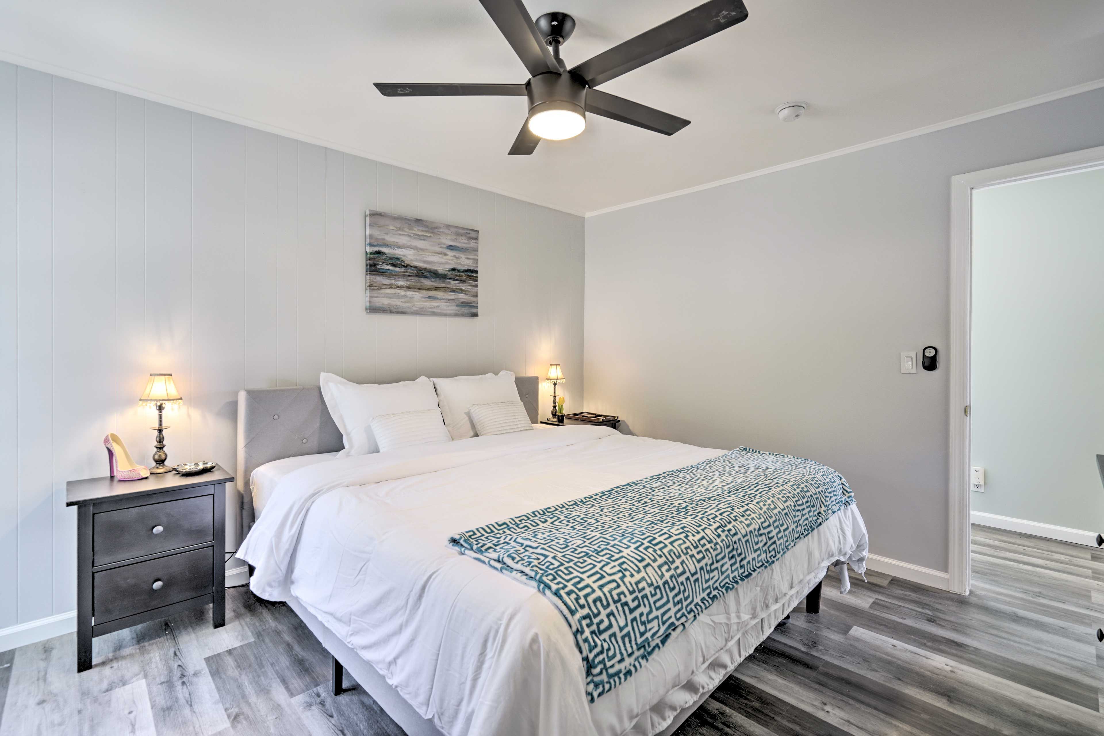 Bedroom 1 | King Bed | Linens Provided
