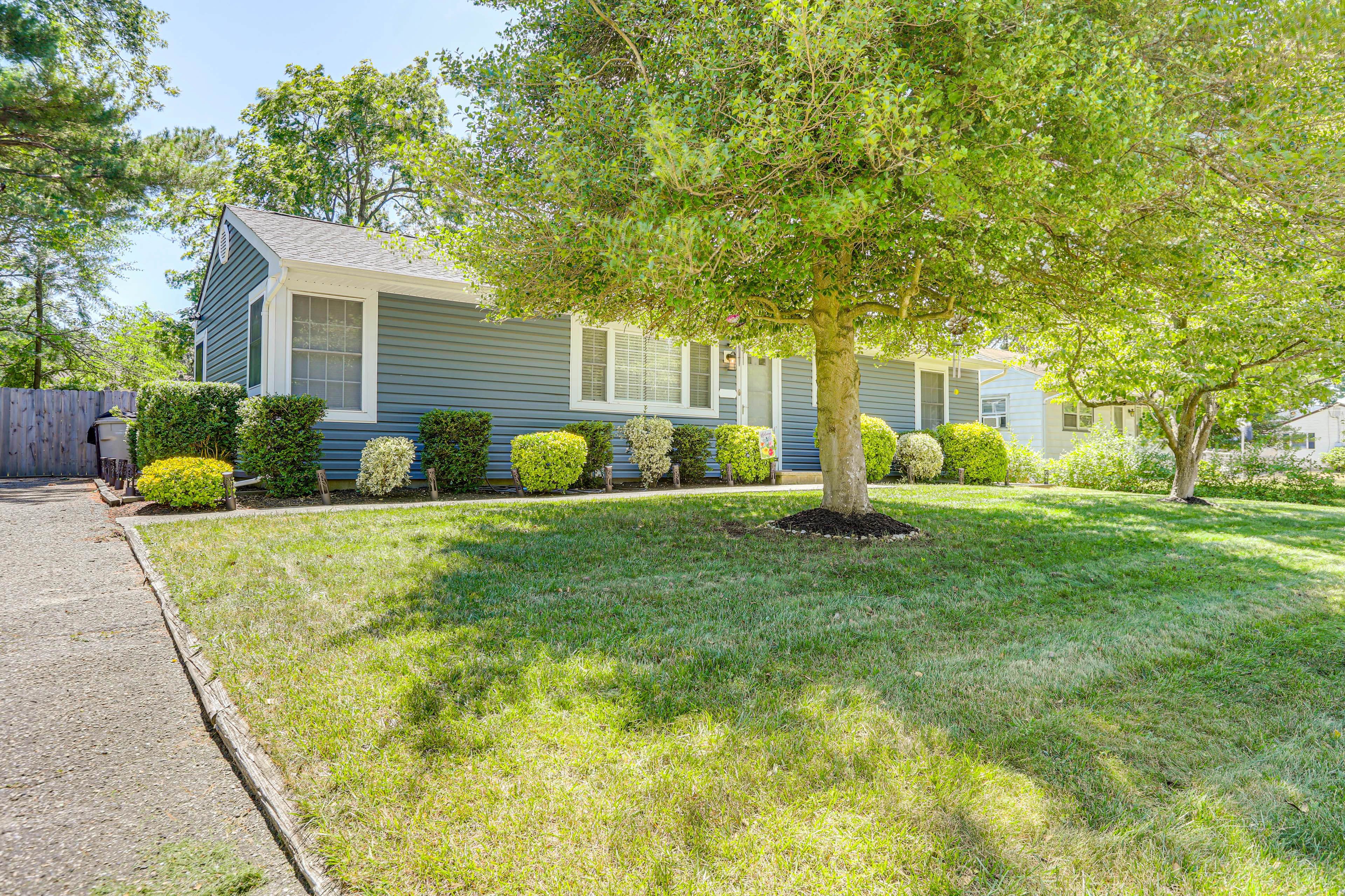Exterior | Keyless Entry | 3 External Security Cameras (Facing Out)