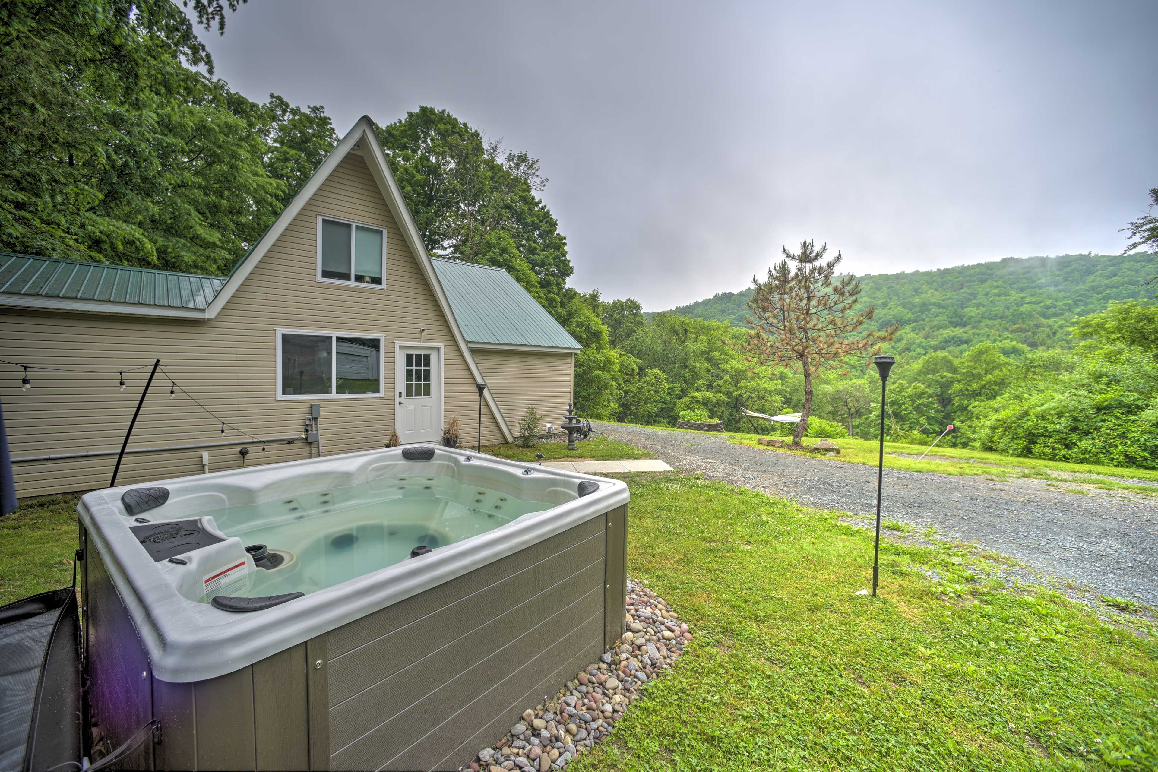 Seasonal Hot Tub | Wood-Burning Fire Pit | Scenic Landscape Views