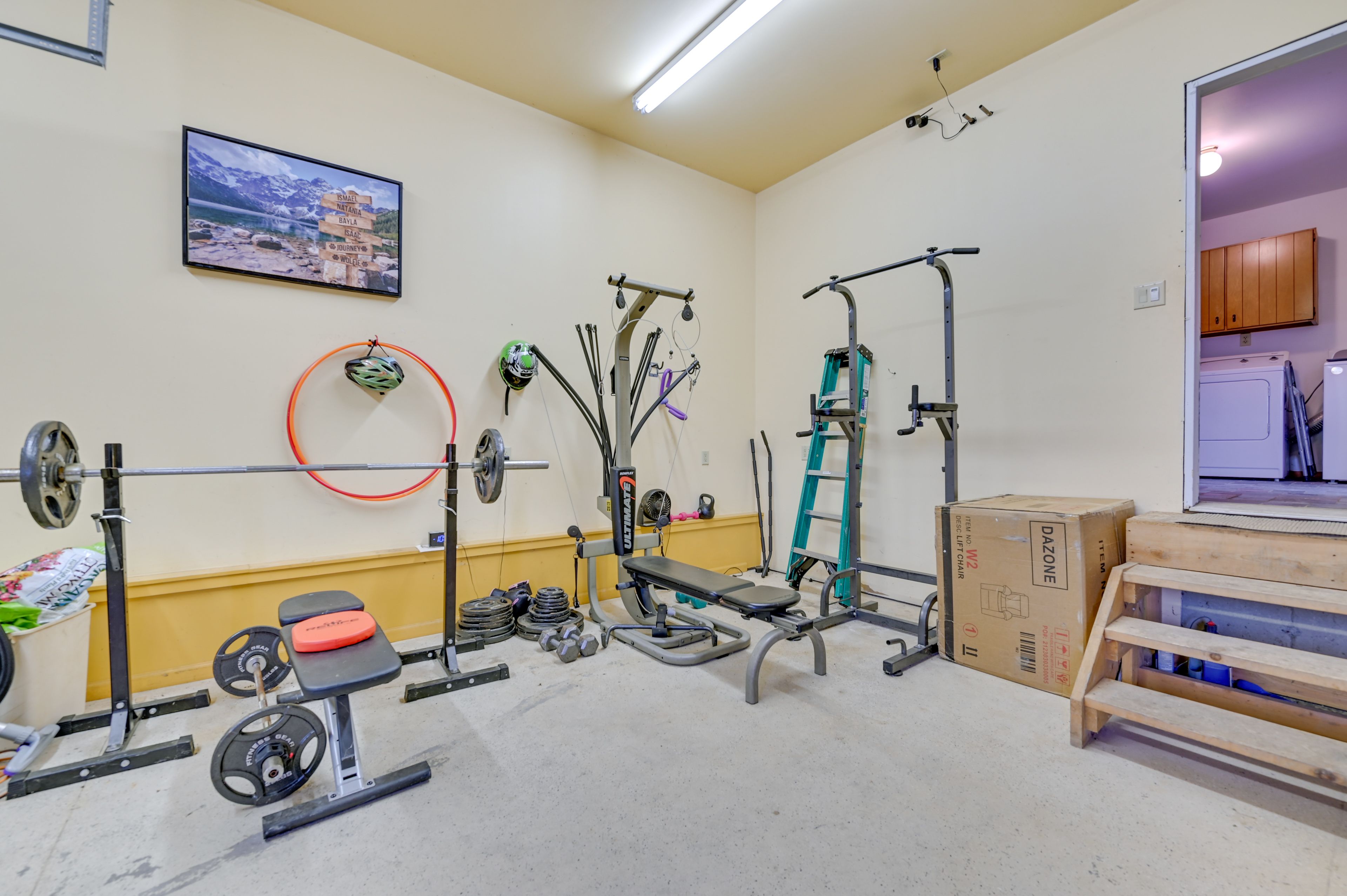 Home Gym (Garage) | Private Hot Tub | Flat-Screen TV