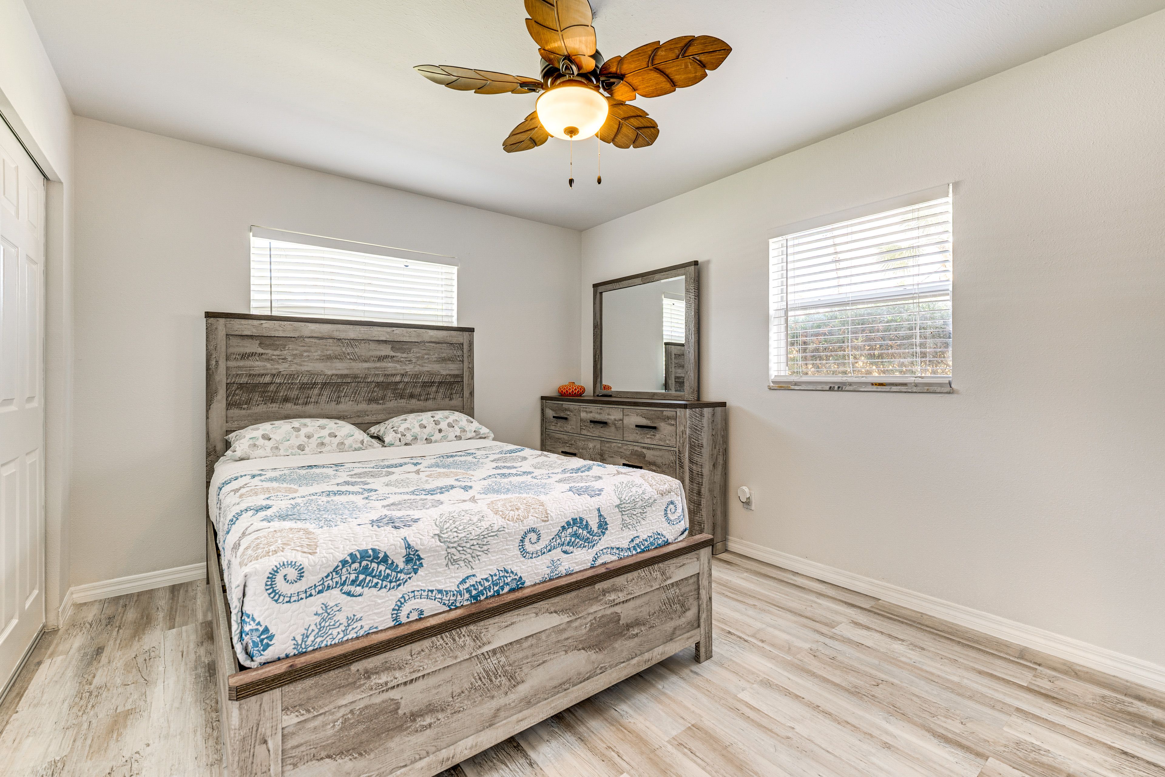 Bedroom 3 | Queen Bed | Smart TV w/ Cable