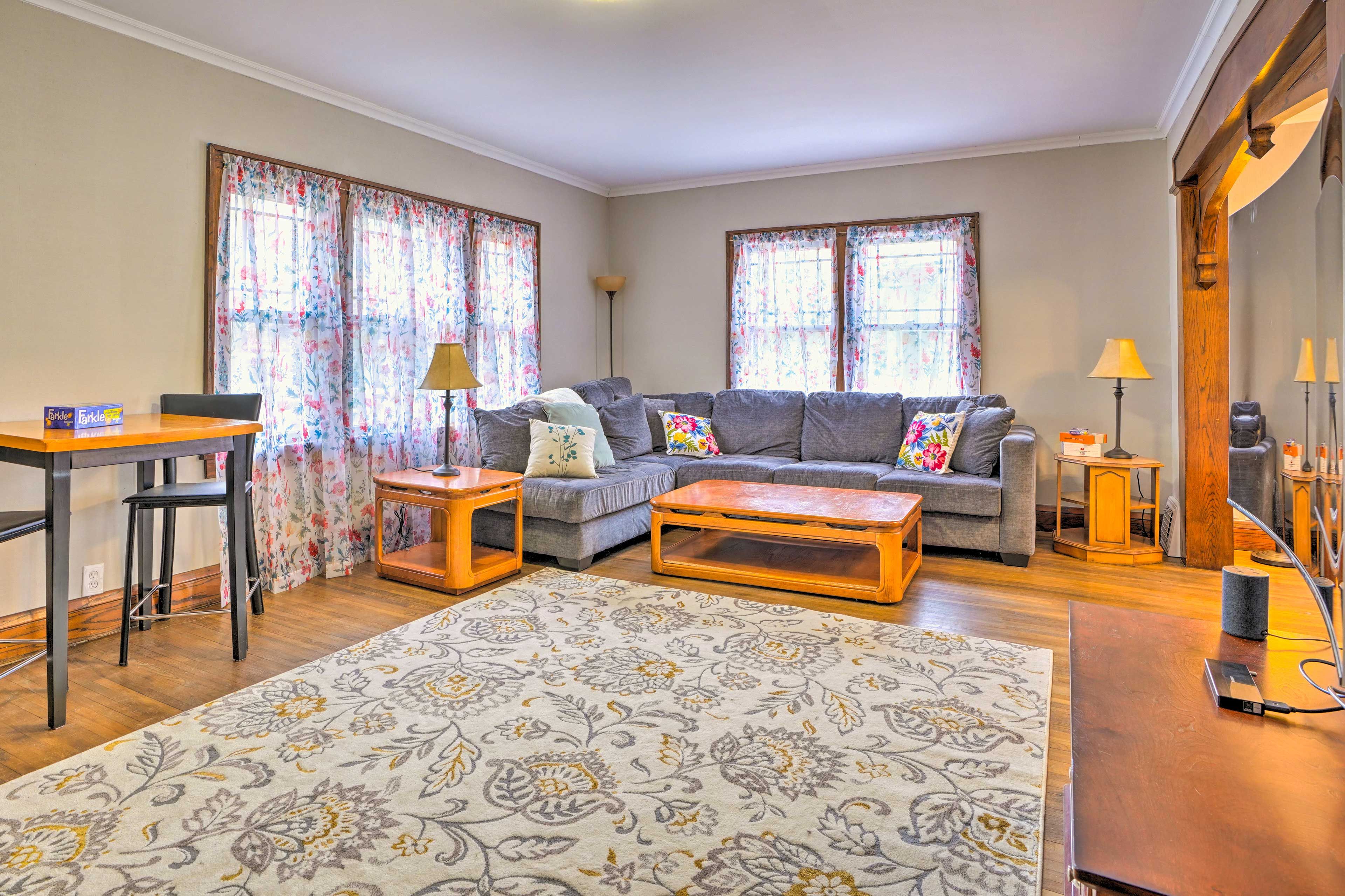Living Room | Free WiFi