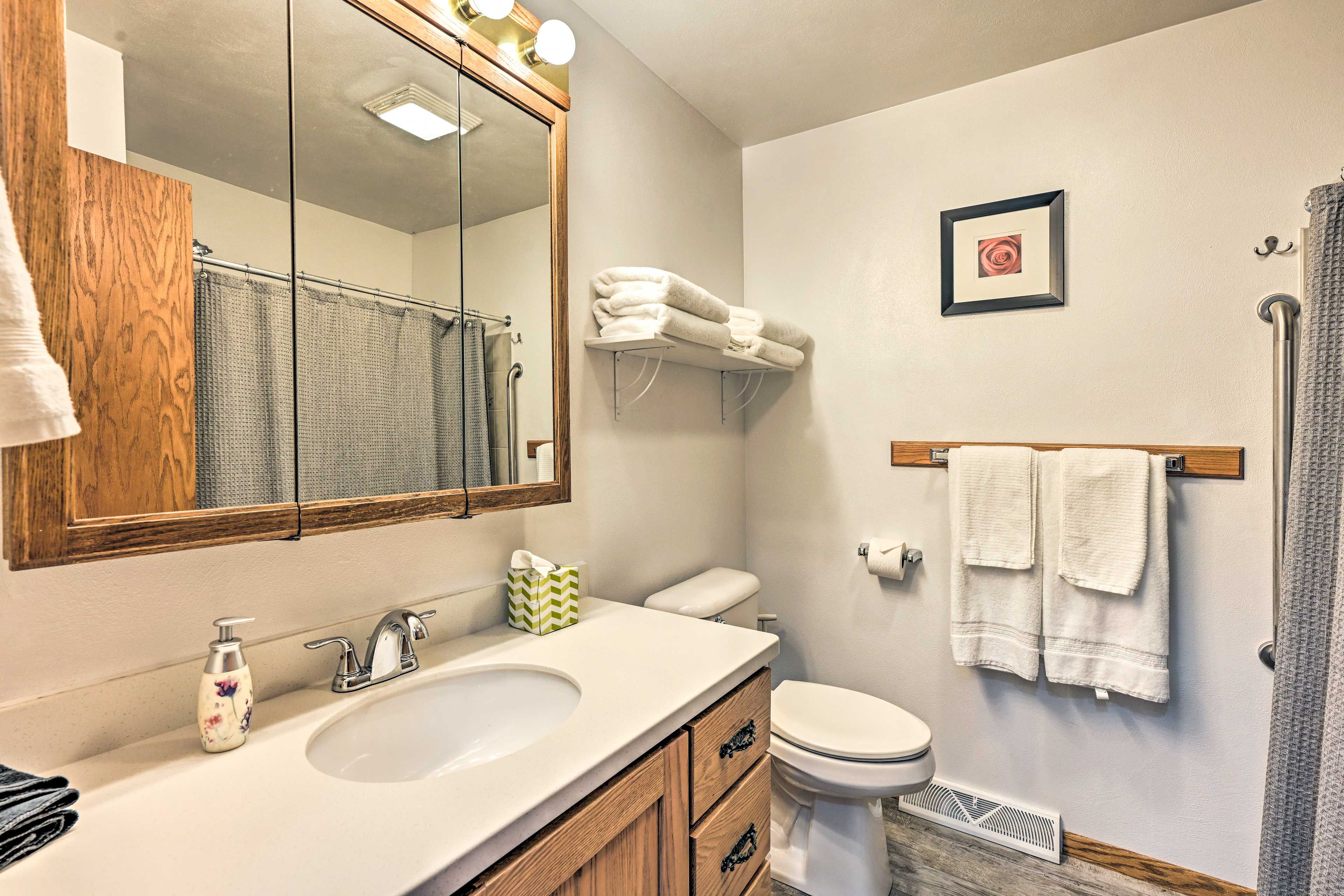 Bathroom | Towels Provided