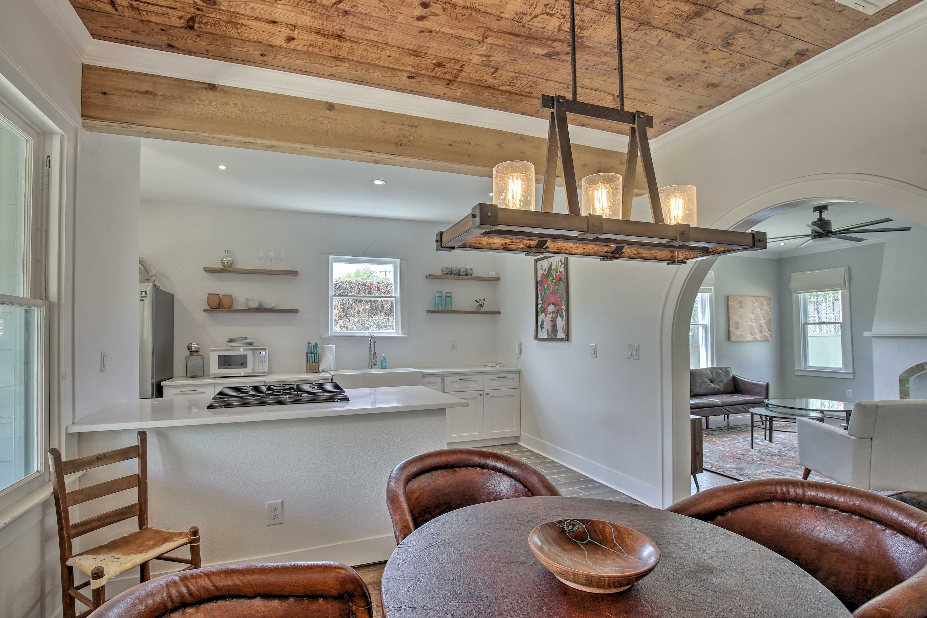 Fully Equipped Kitchen | Dining Area | Main Level | Dishwasher