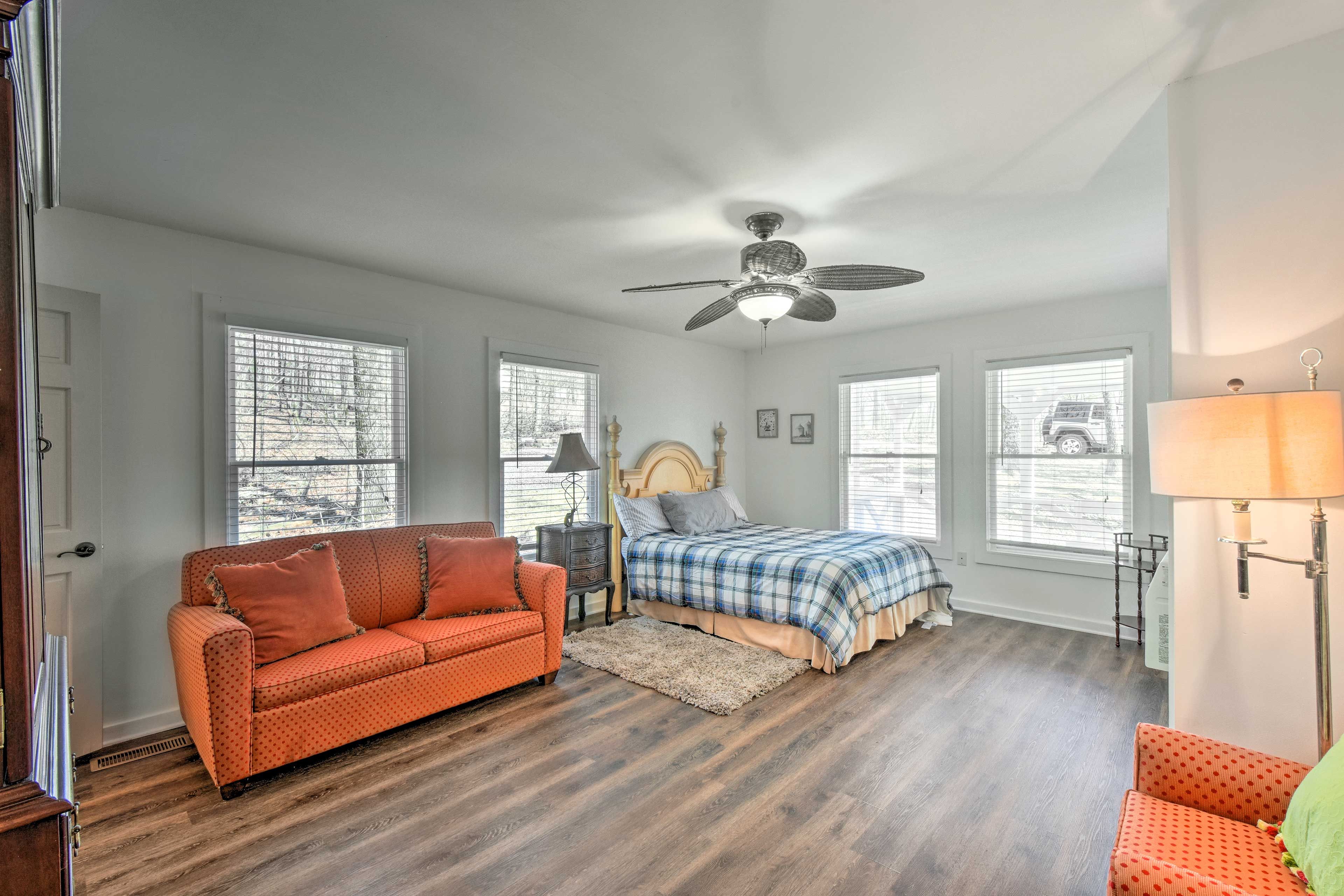 Bedroom 2 | Queen Bed | Sleeper Sofa