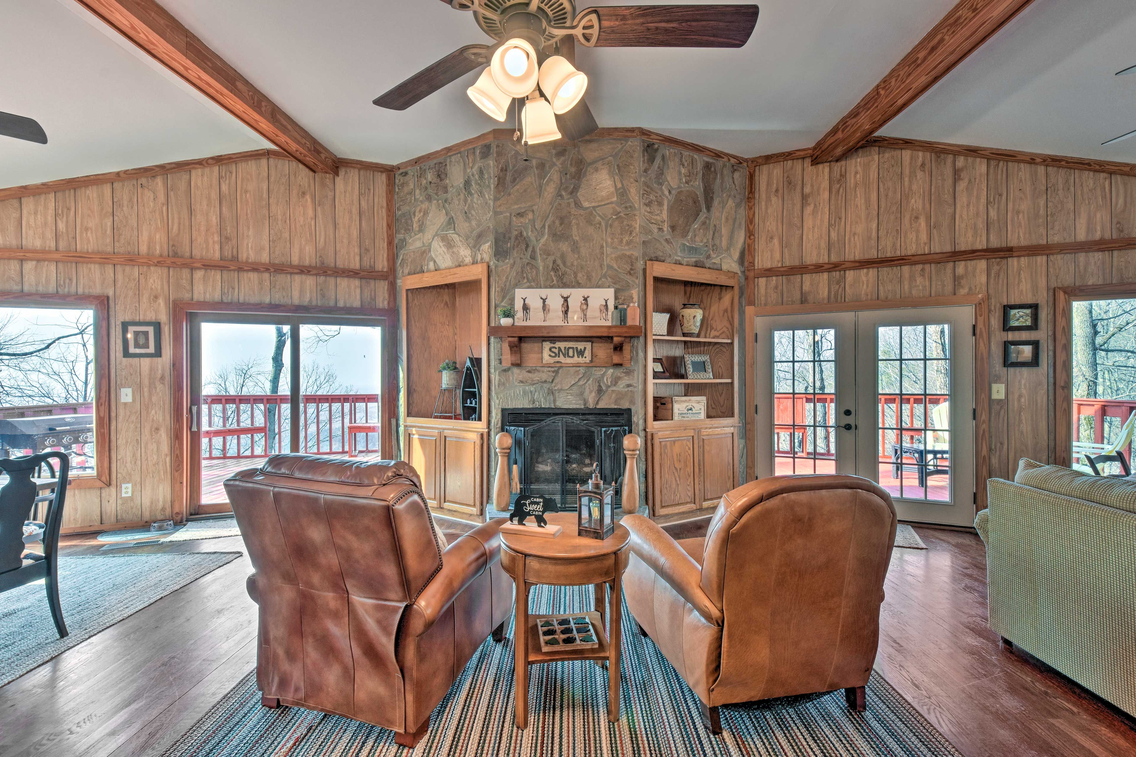 Living Room | Propane Fireplace
