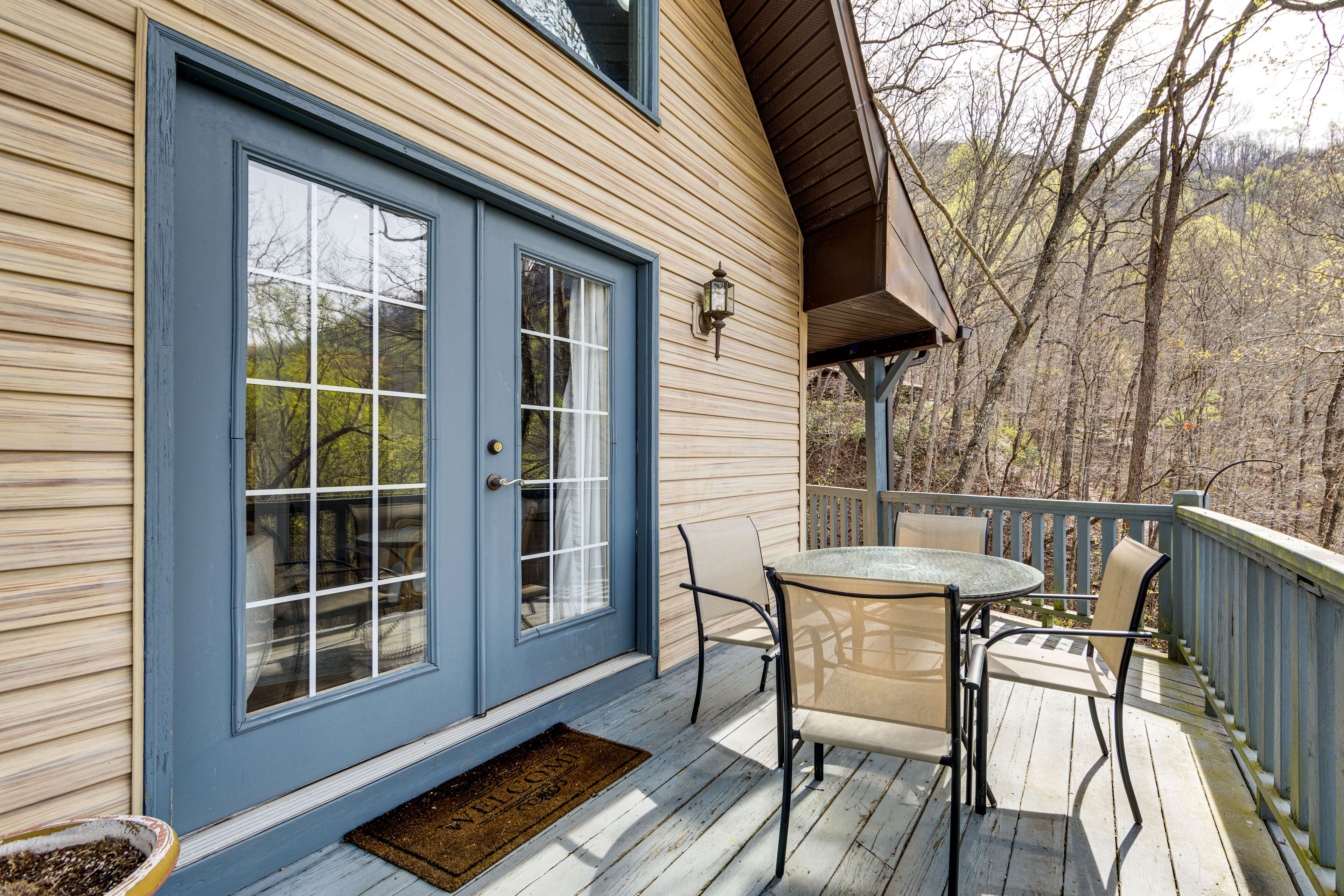 Furnished Deck | Outdoor Dining | Lounge Furniture | Mountain Views | Gas Grill