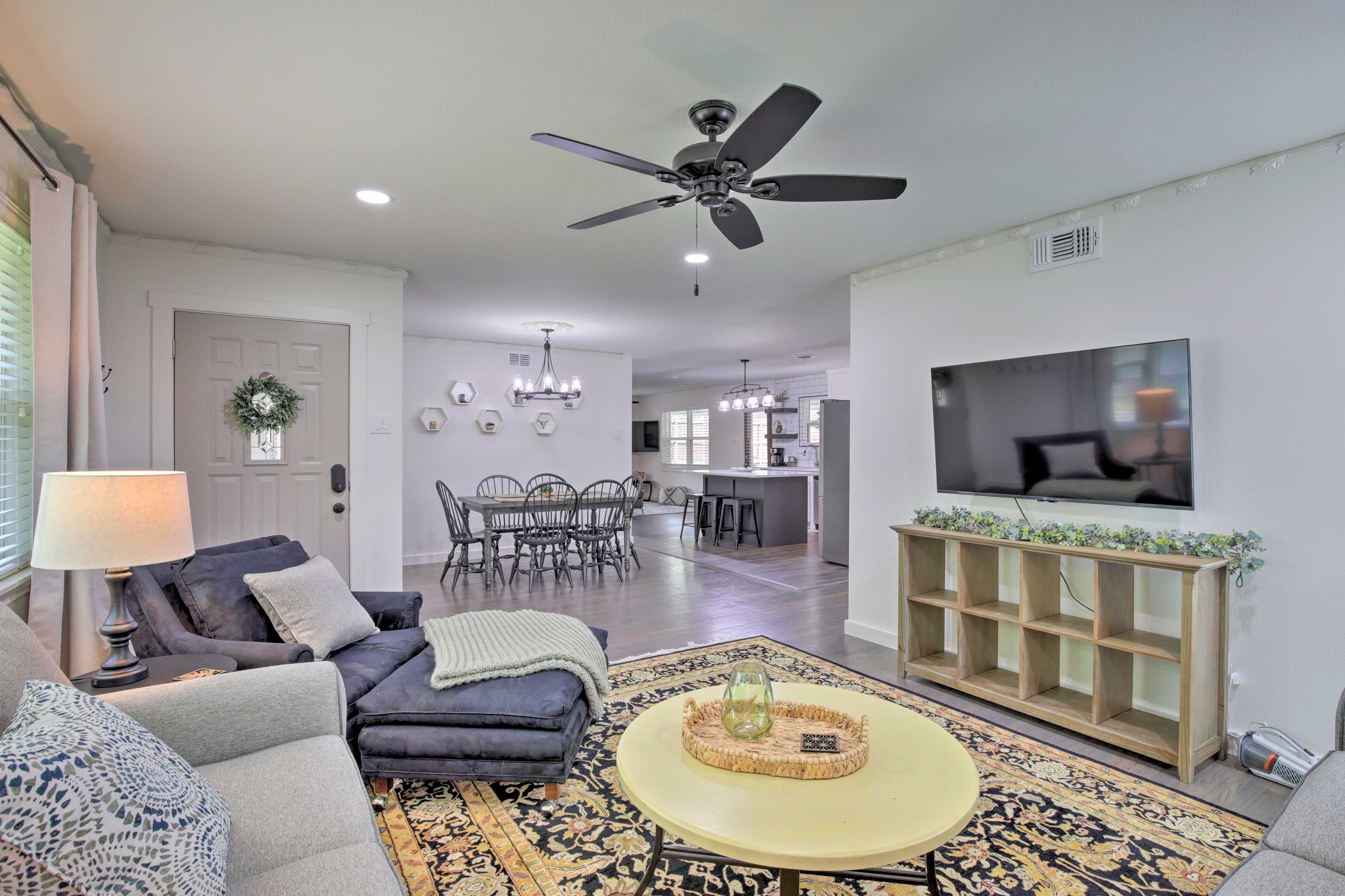 Dallas Vacation Rental | 3BR | 2BA | 1,500 Sq Ft | 4 Steps Required to Access