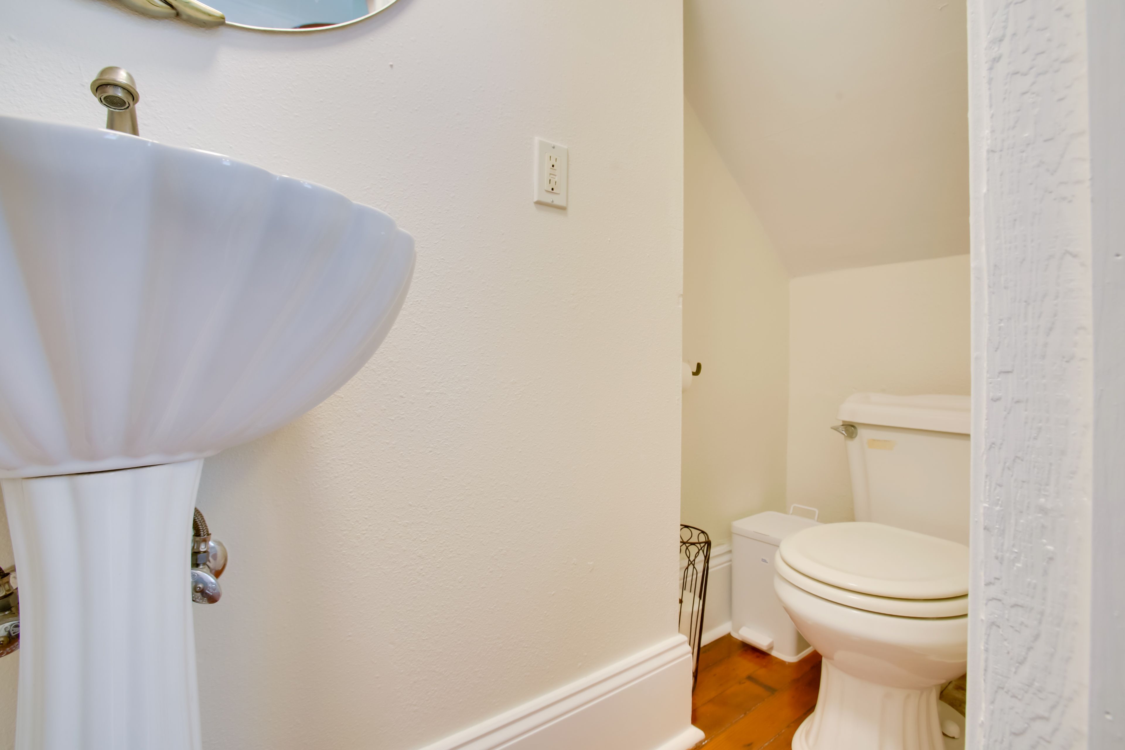 Half Bathroom | 1st Floor