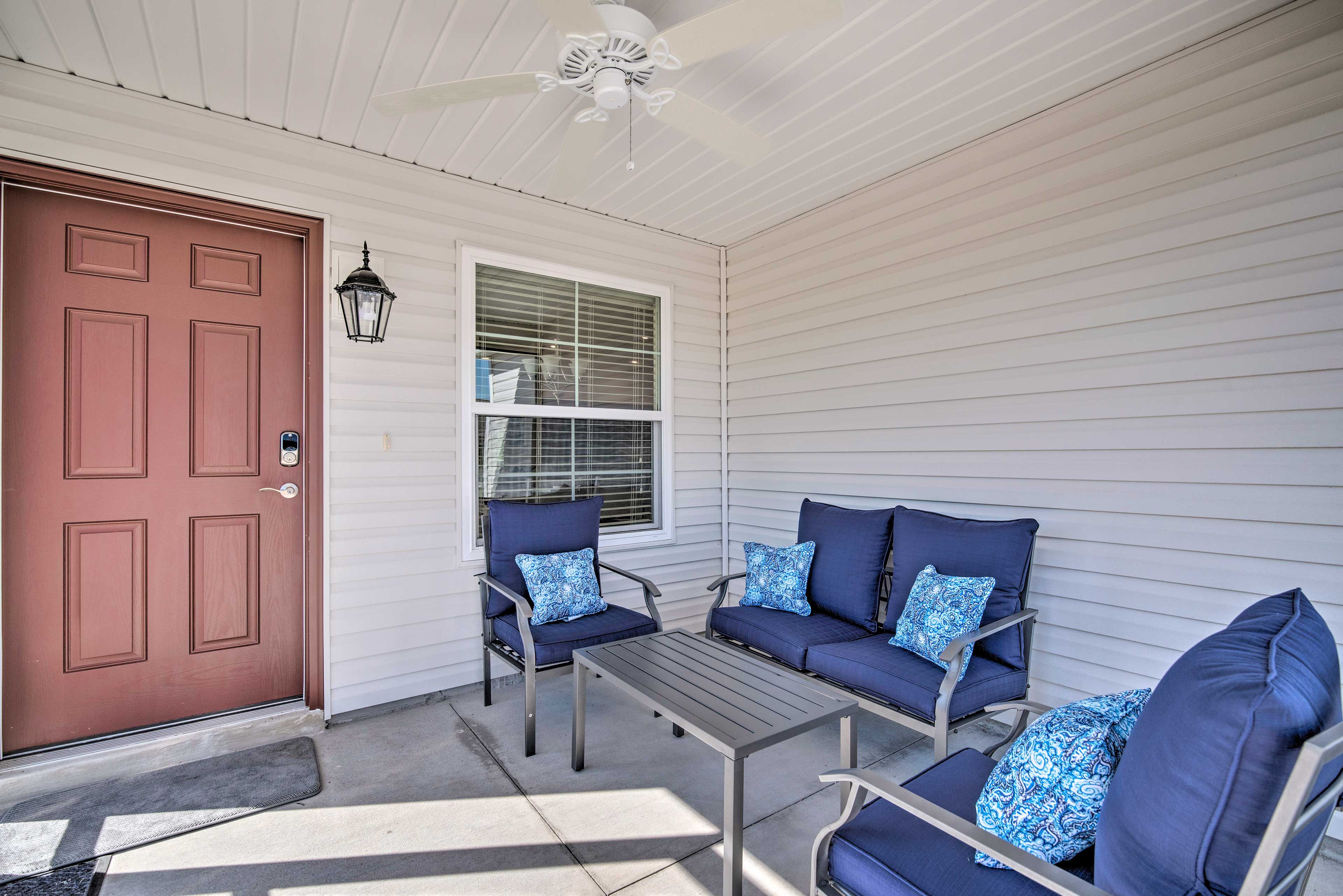 Front Entrance/Lanai