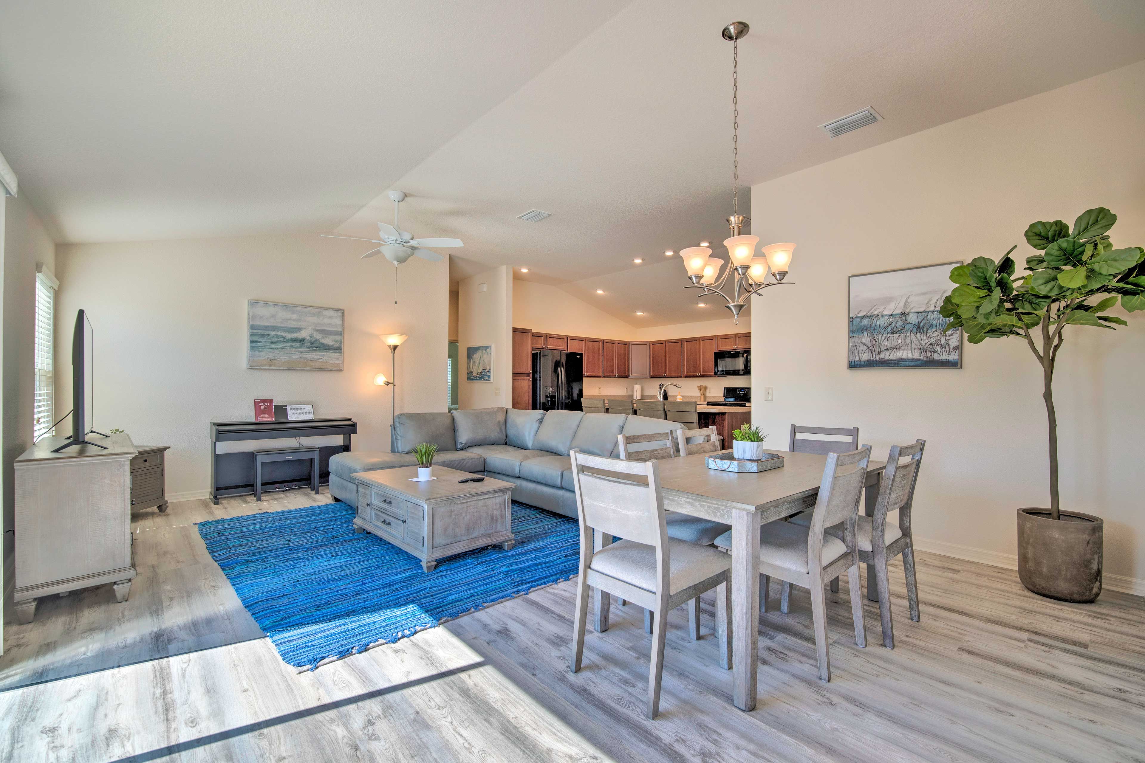 Living Room/Dining Room