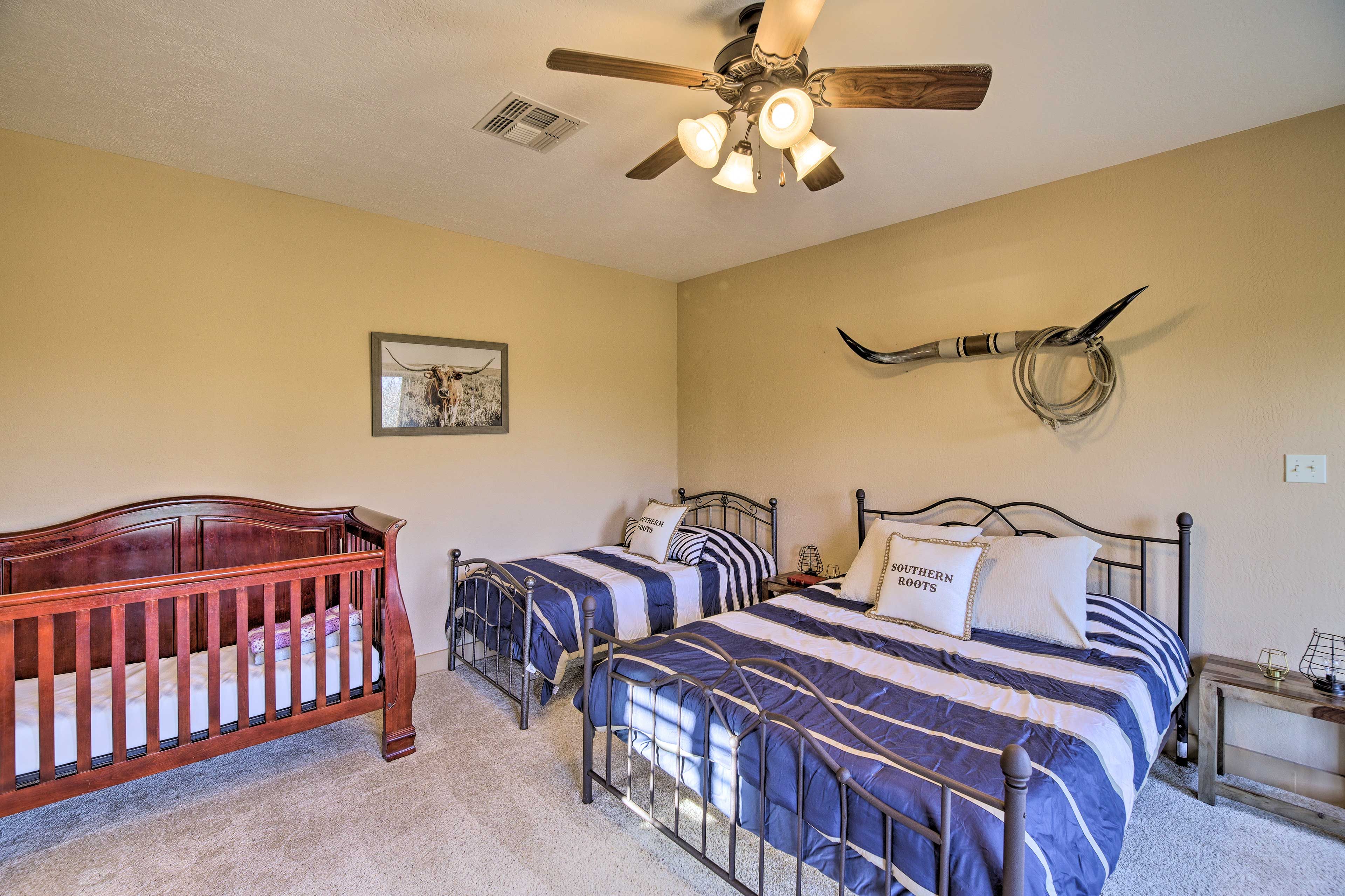 Bedroom 2 | 2nd Floor | Queen Bed | Twin Bed | Crib