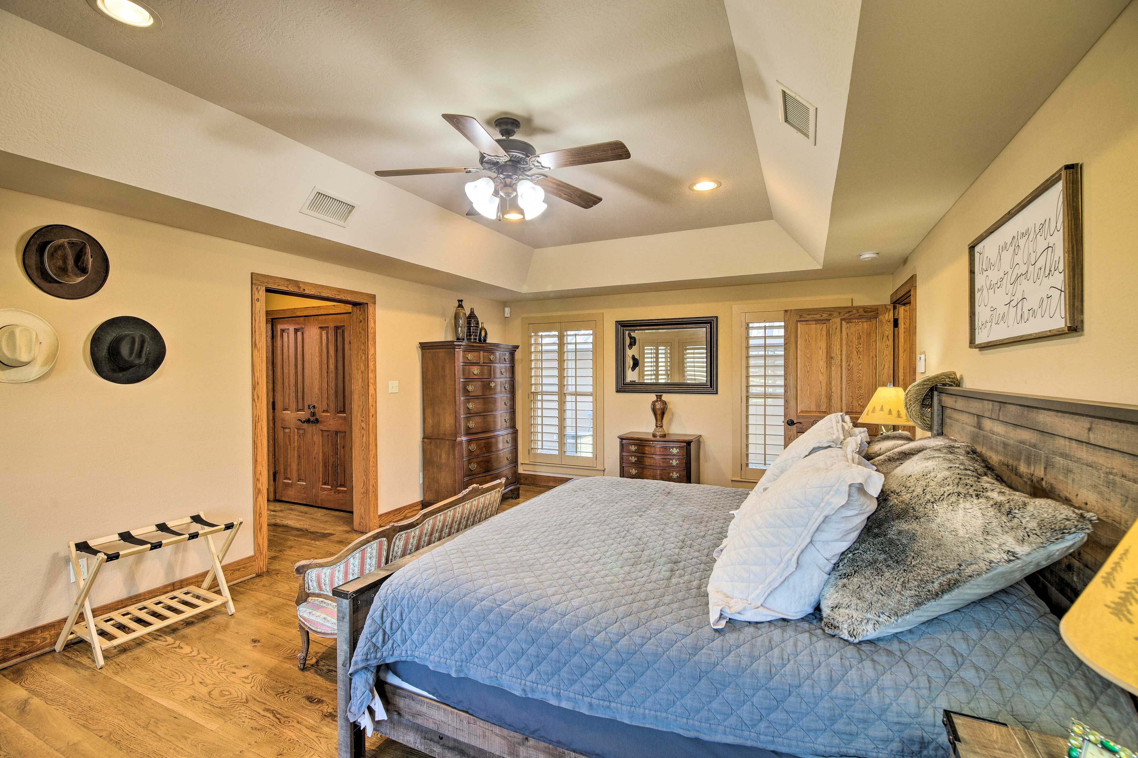 Bedroom 1 | Linens Provided