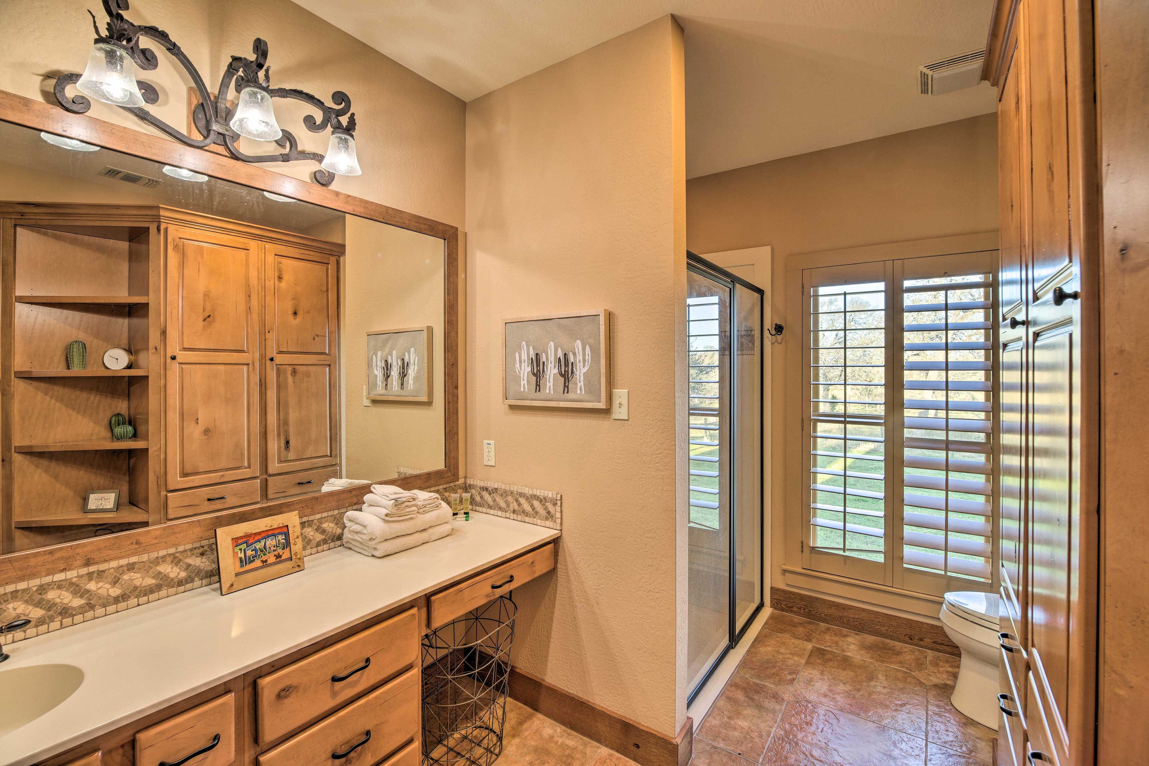 En-Suite Bathroom | Towels Provided