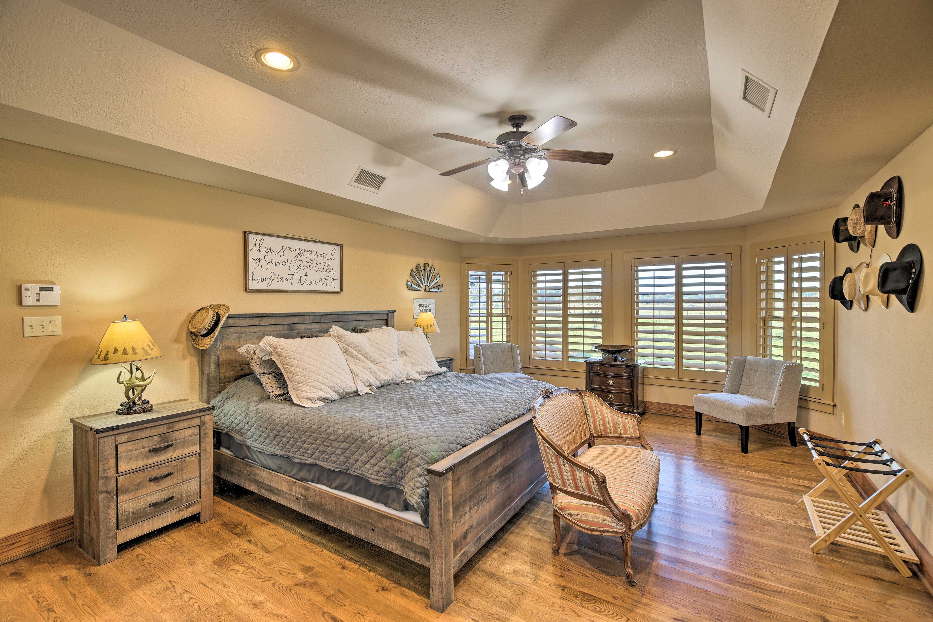 Bedroom 1 | 1st Floor | King Bed