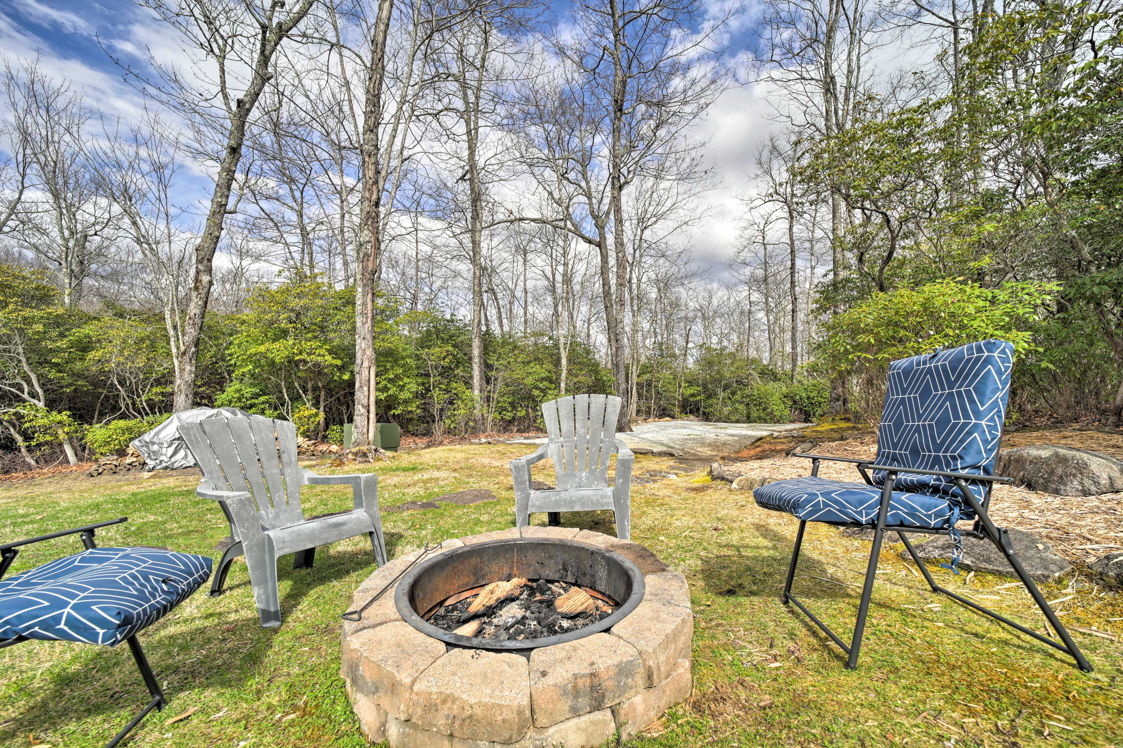 House Exterior | Fire Pit