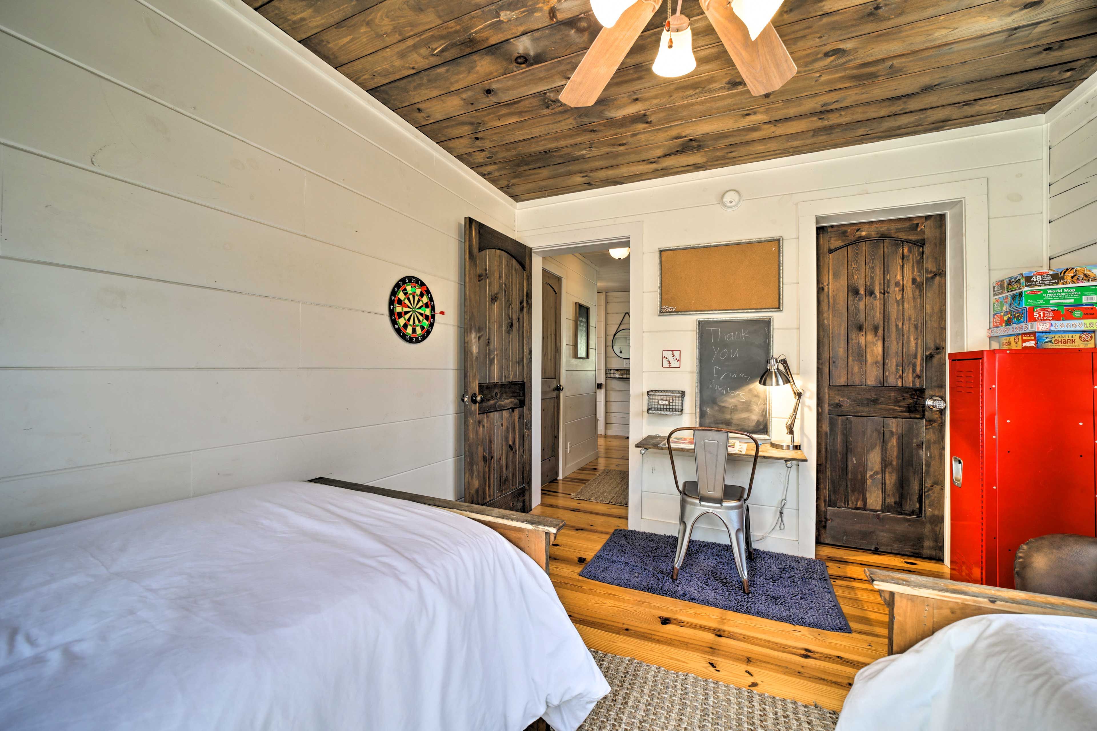 Bedroom 3 | Board Games
