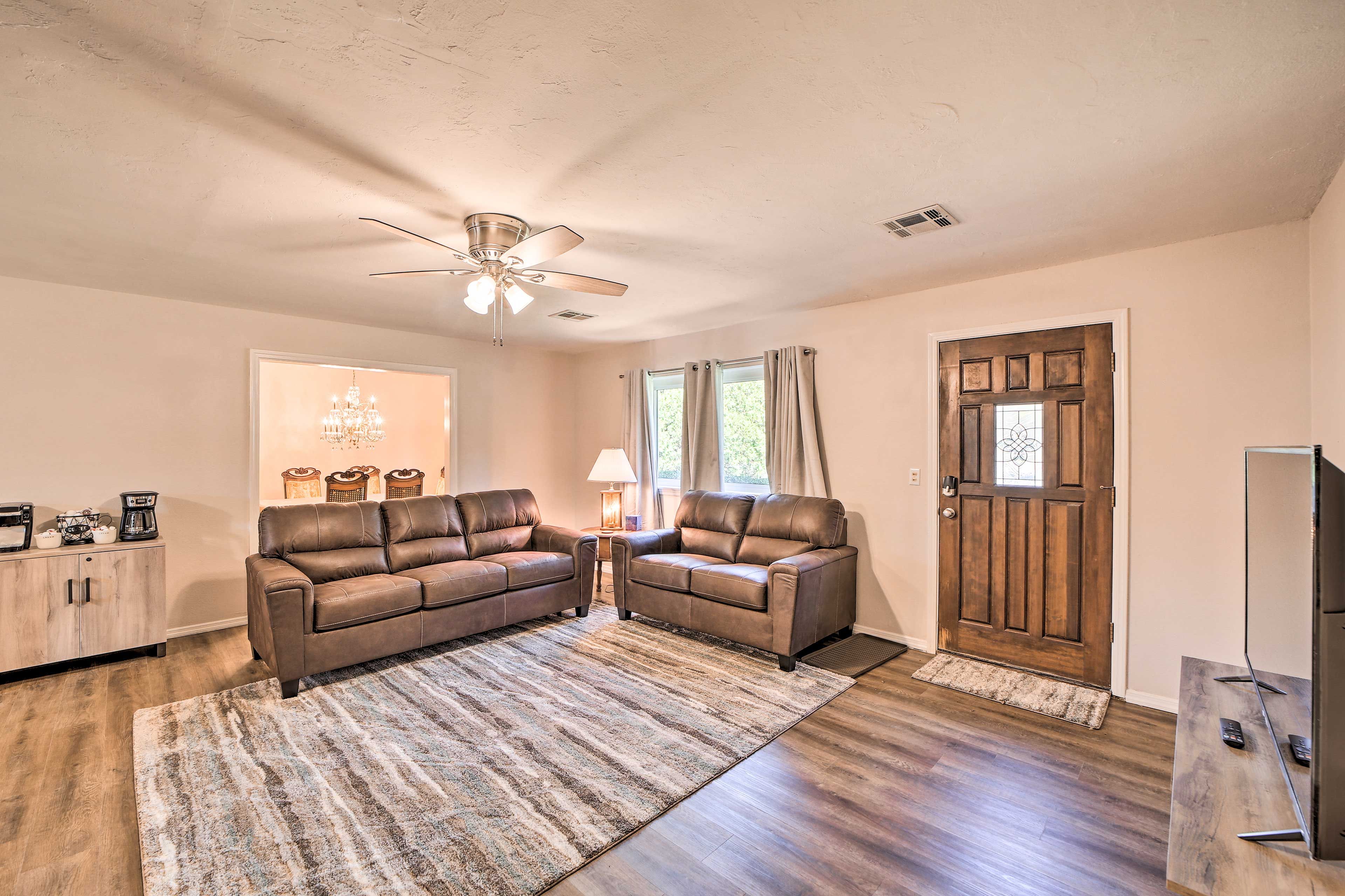 Living Room | Queen Sleeper Sofa