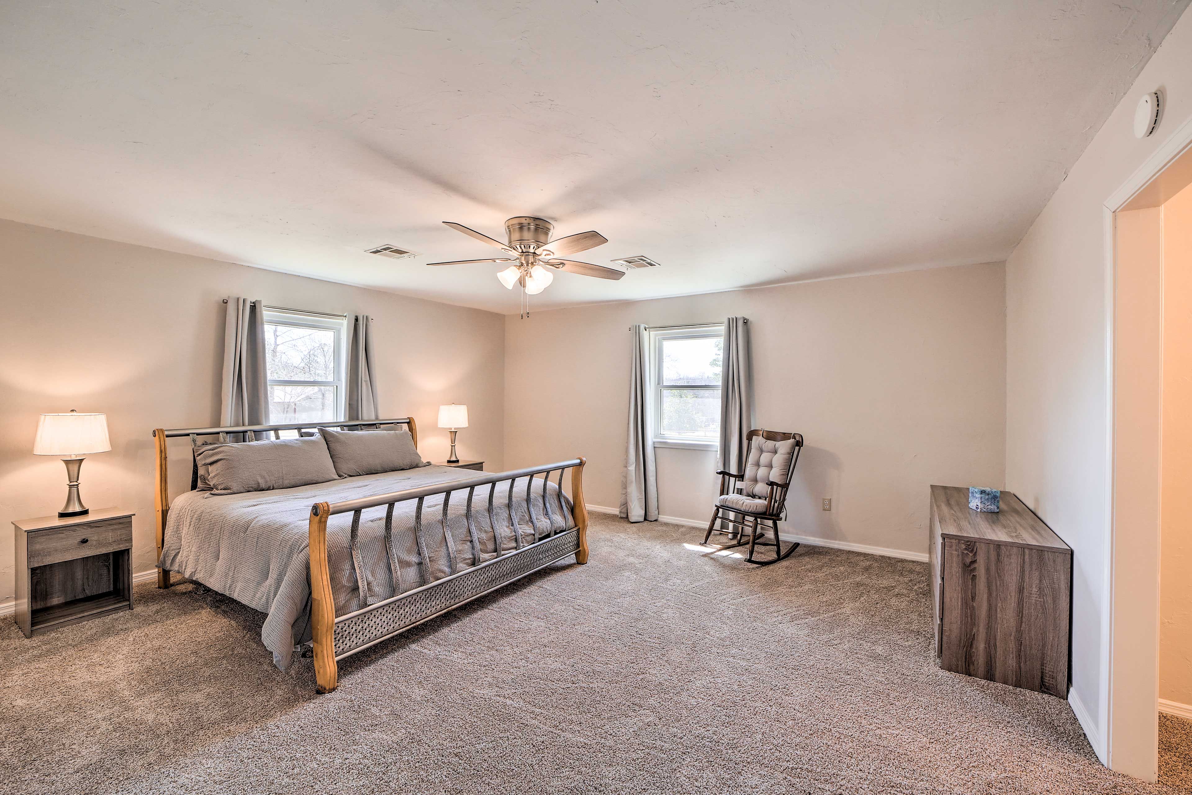 Bedroom 2 | King Bed