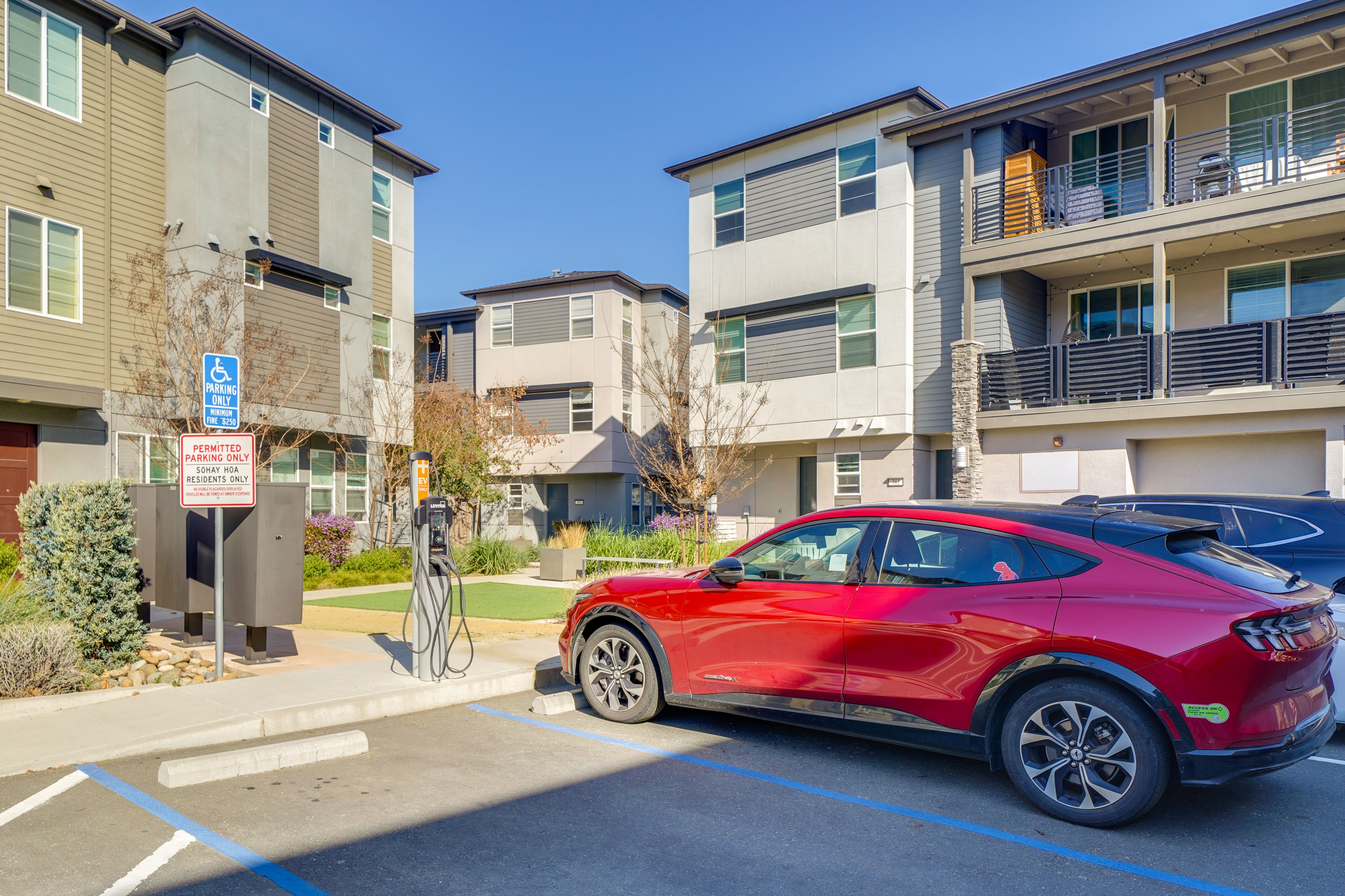 SoHay Line Community EV Charger