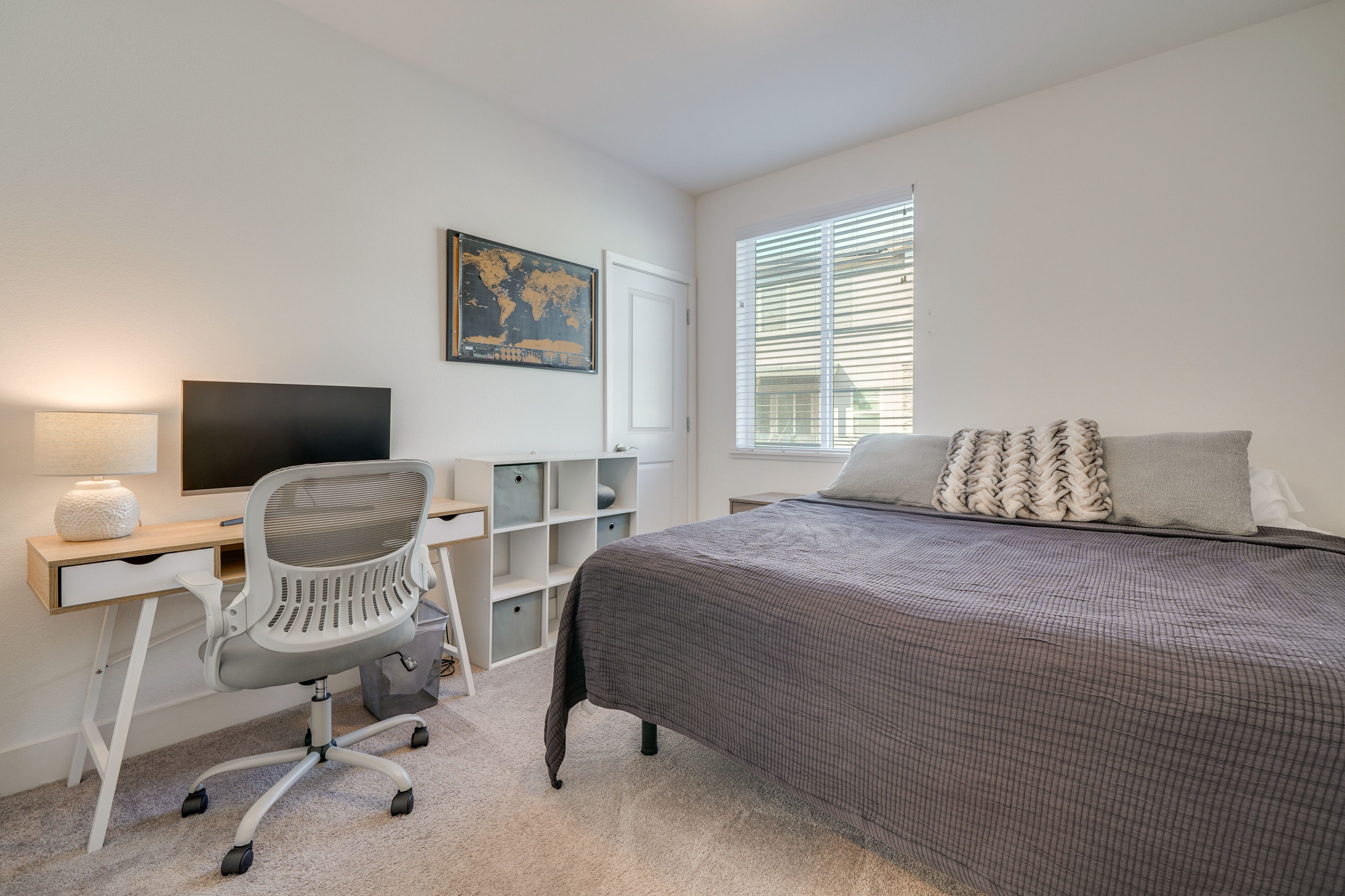 Bedroom 2 | King Bed