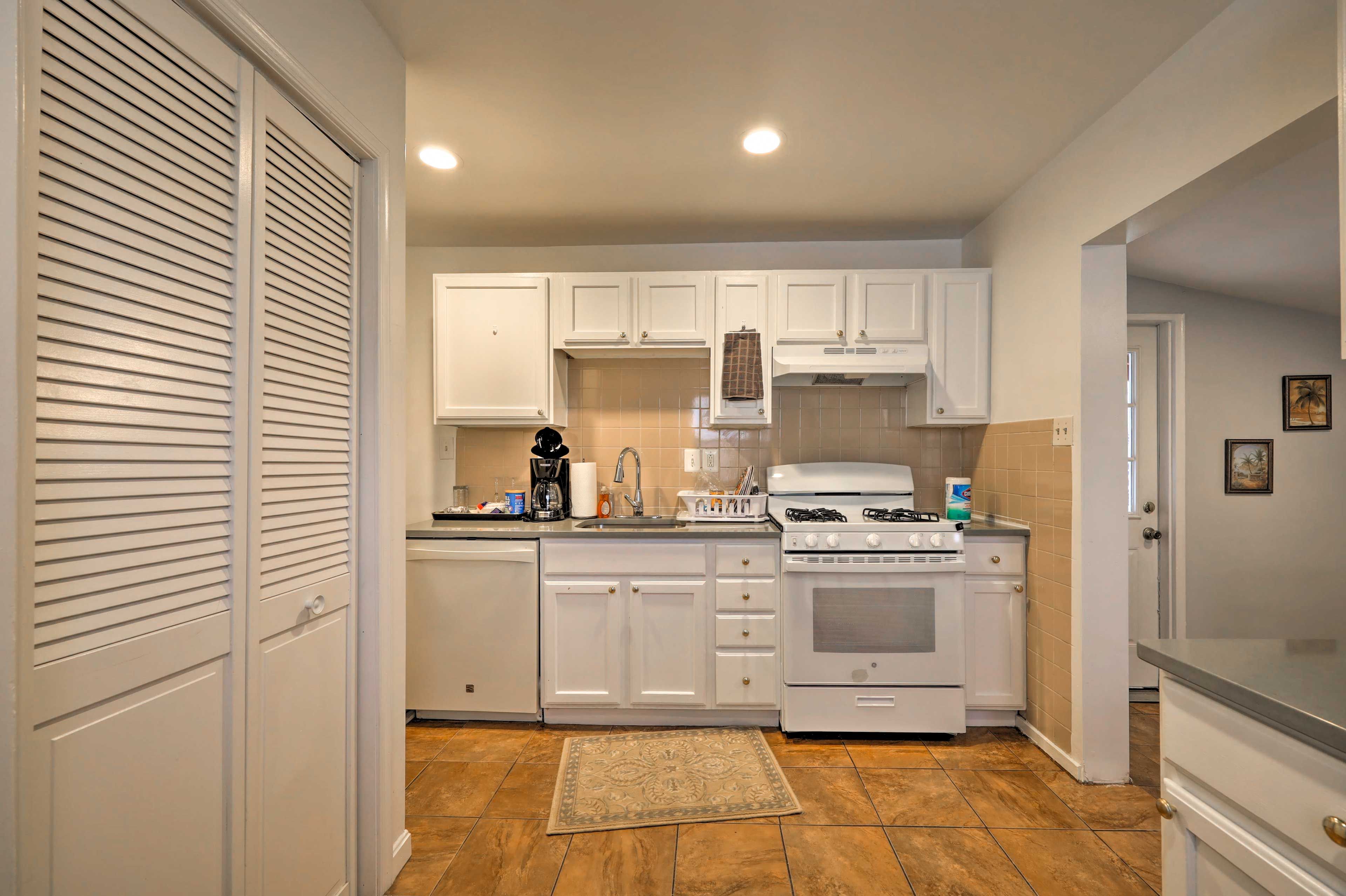 Kitchen | Fully Equipped