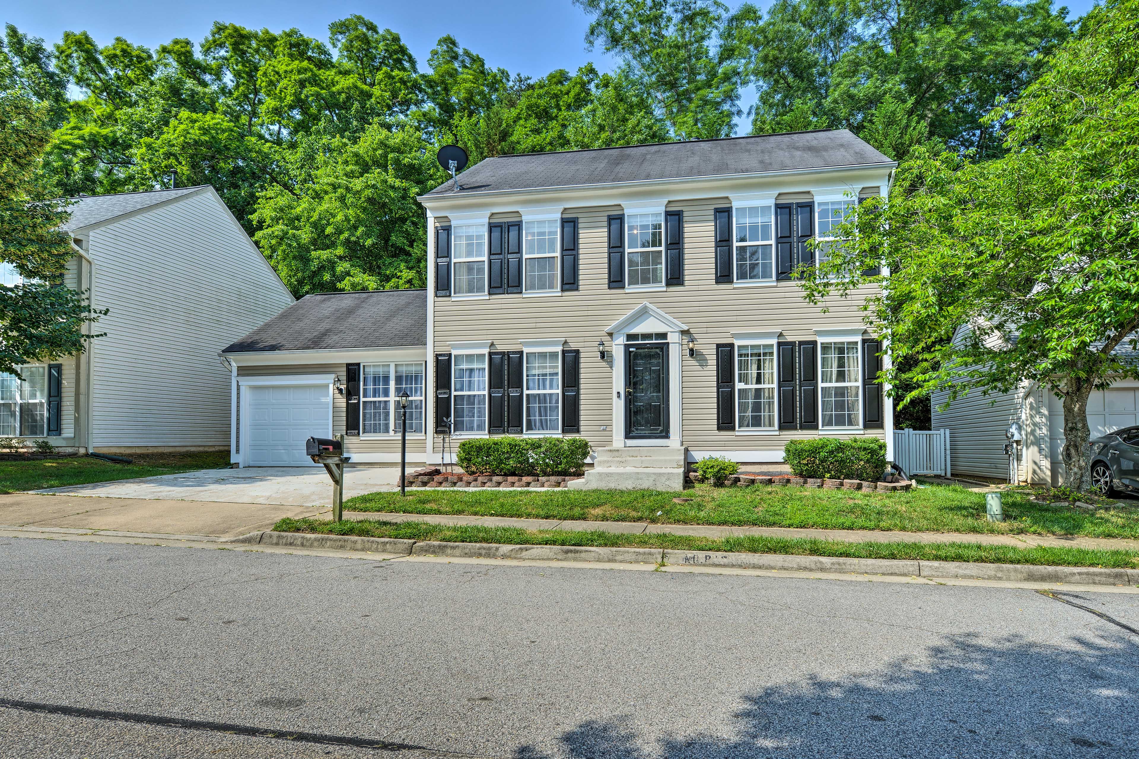 Dumfries Vacation Rental | 4BR | 2.5BA | Stairs Required to Access | 1,400 Sq Ft