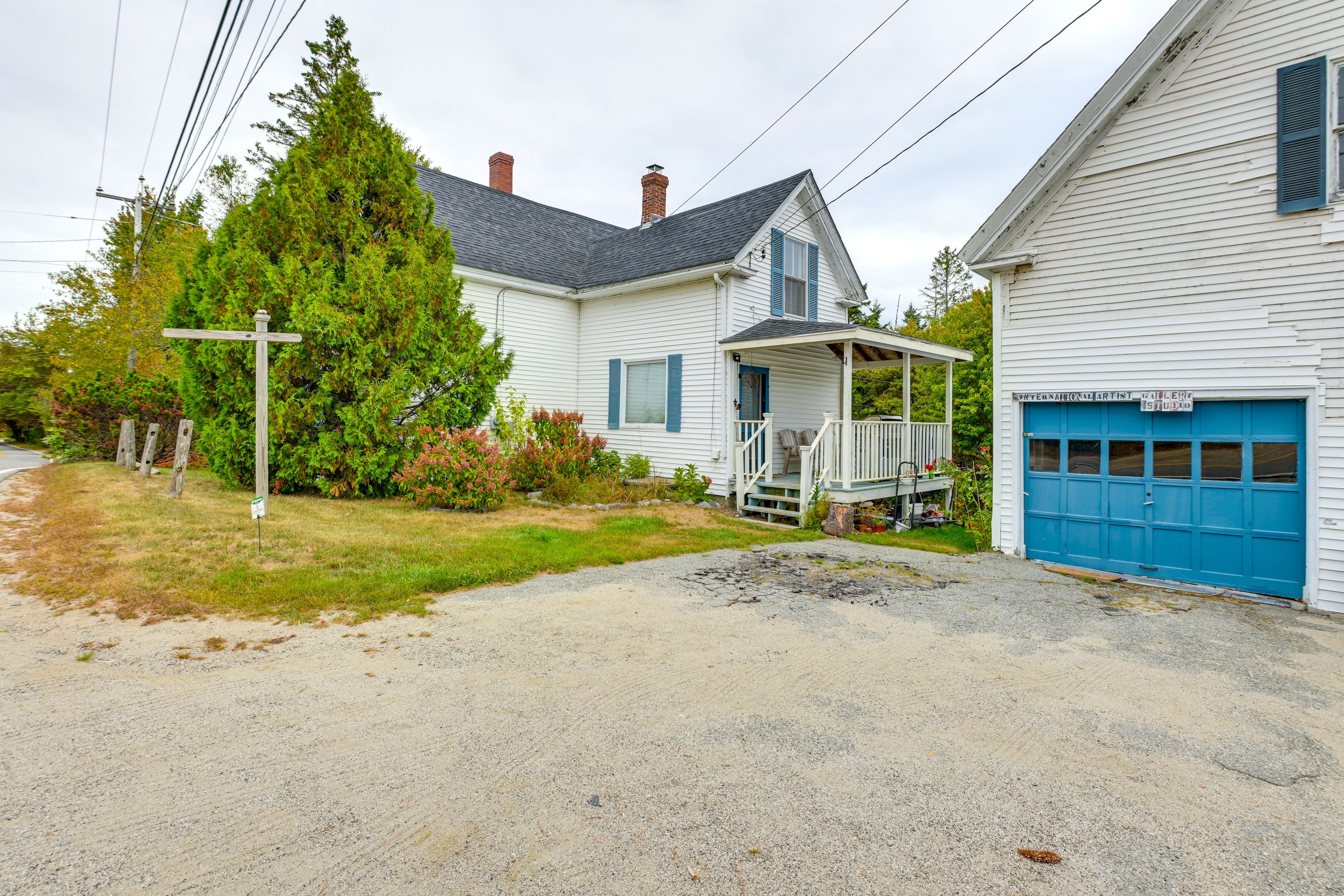 Parking | Driveway (3 Vehicles)