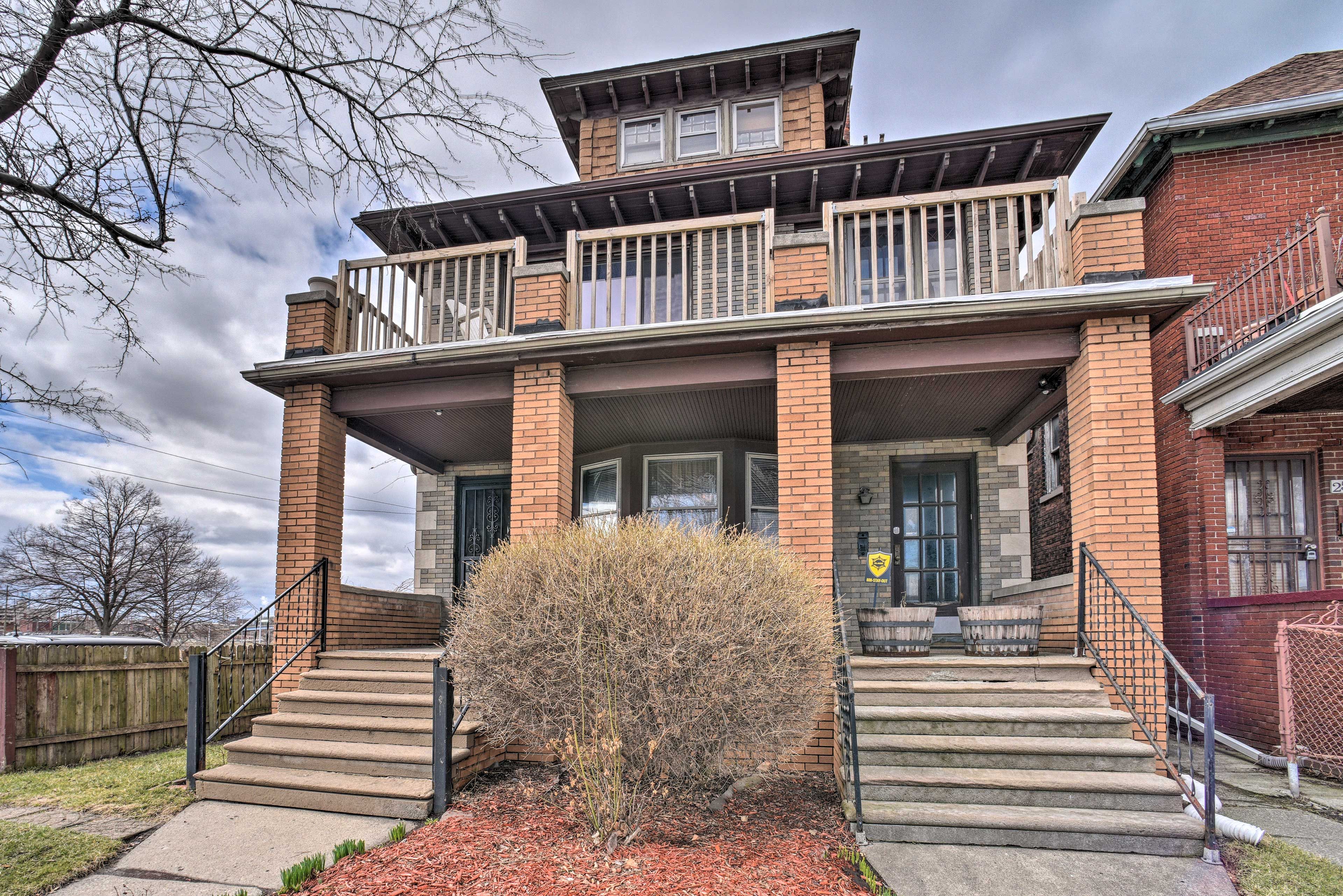 Apartment Exterior | Bottom Floor of 2-Story House