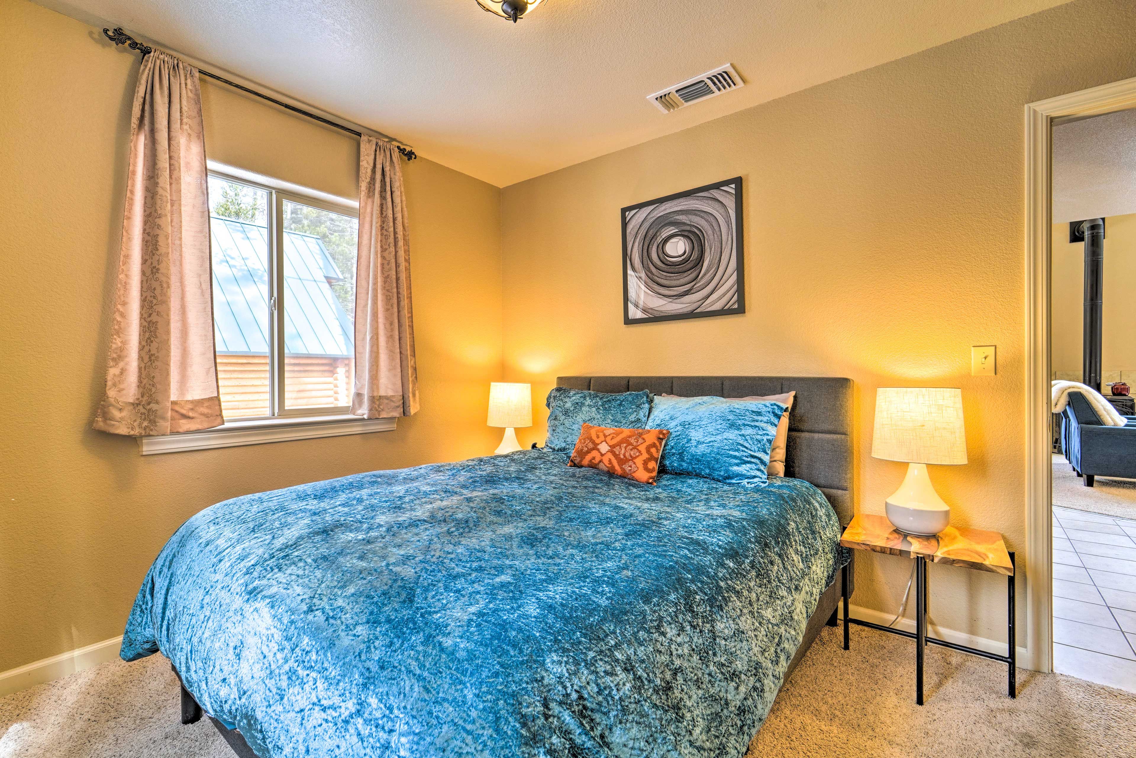 Bedroom 2 | Queen Bed | 2nd Floor