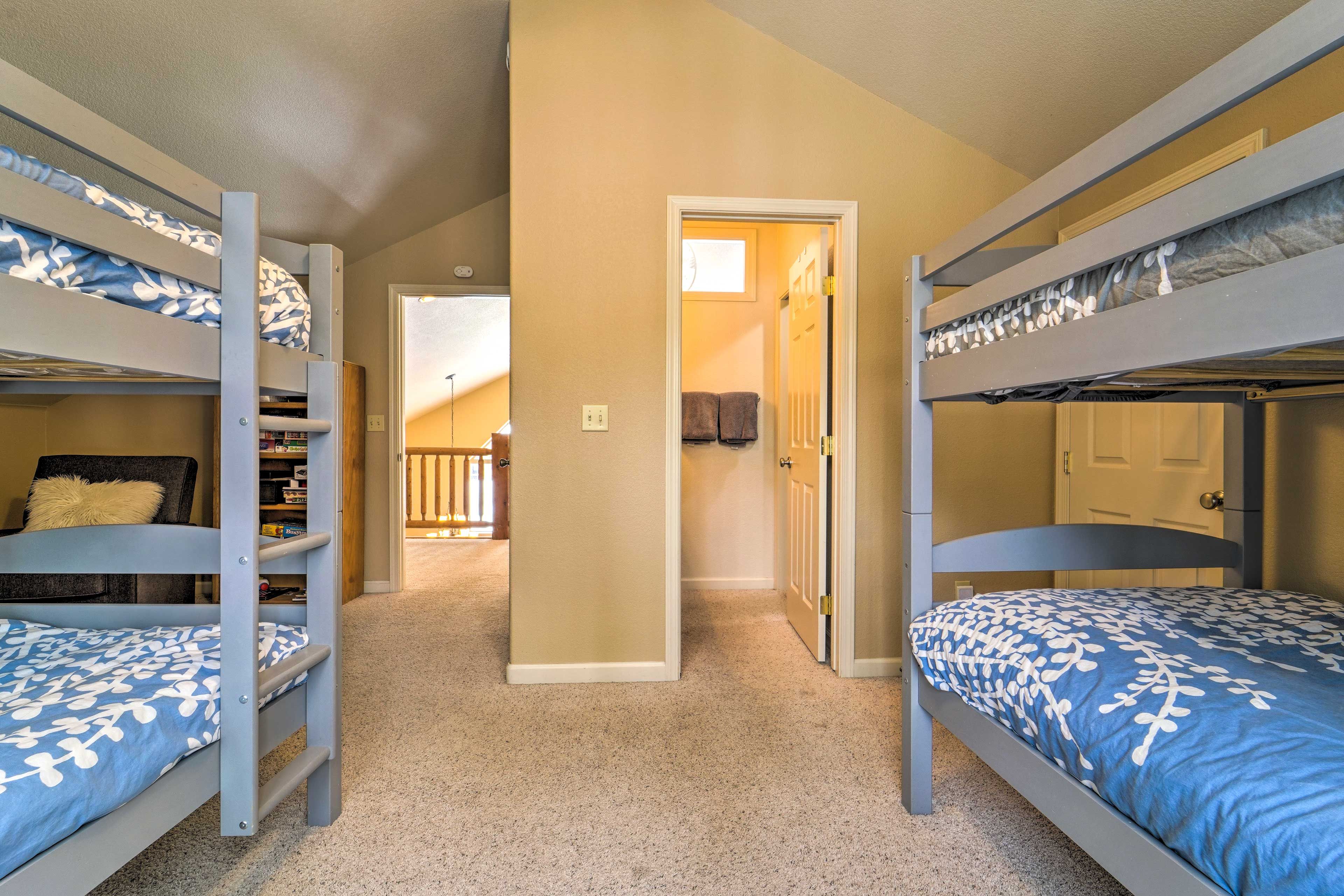 Bedroom 3 | Children's Games & Toys | Books
