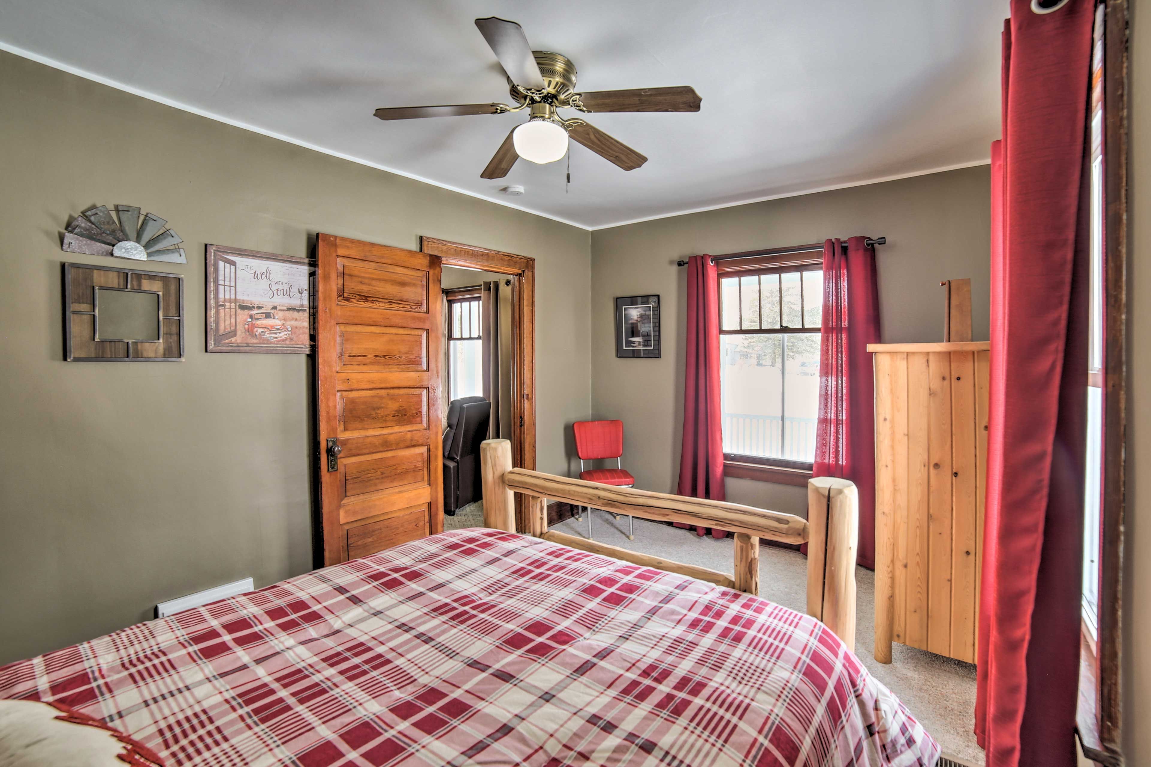 Bedroom 1 | Linens Provided