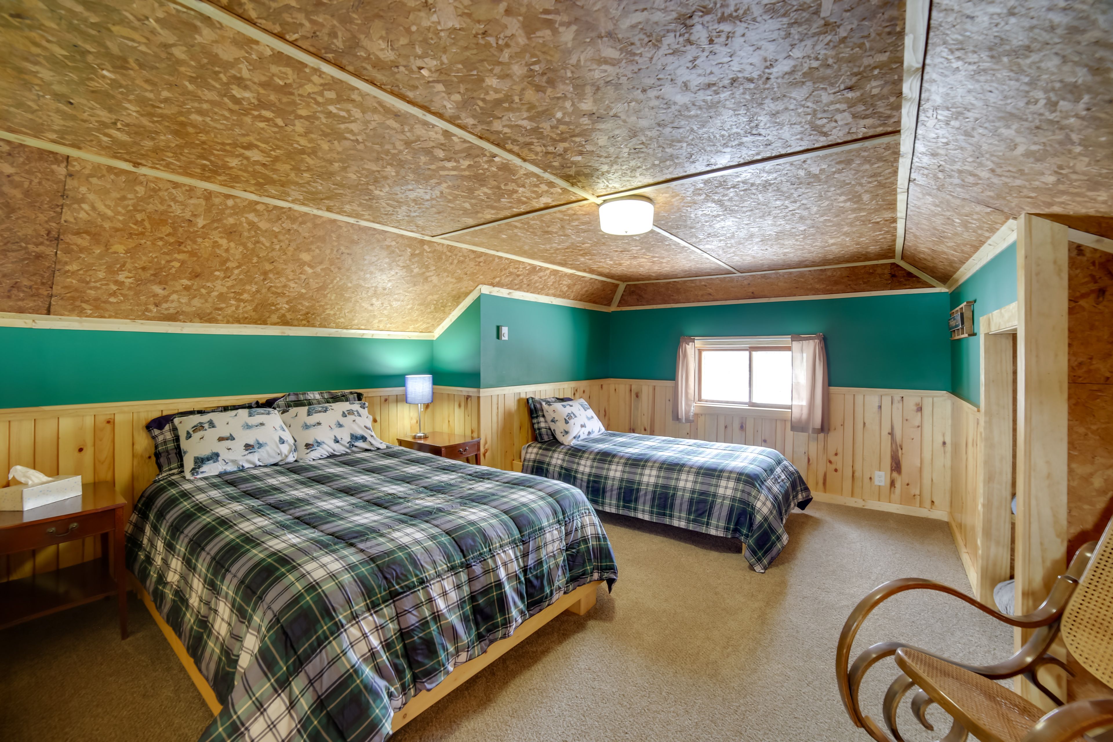 Bedroom 2 | 2nd Floor | Queen Bed | Twin Bed