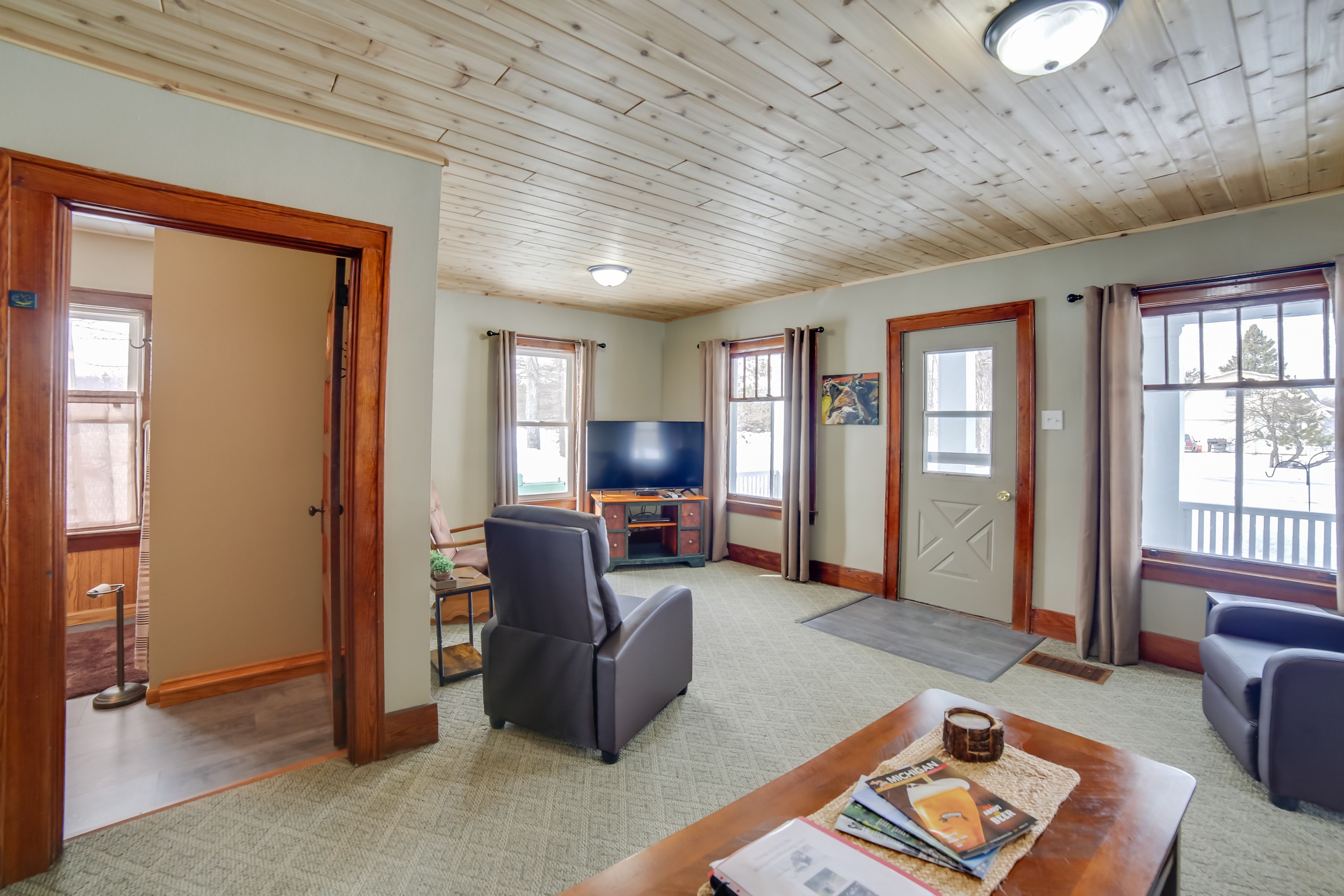 Entrance | Living Room | TV