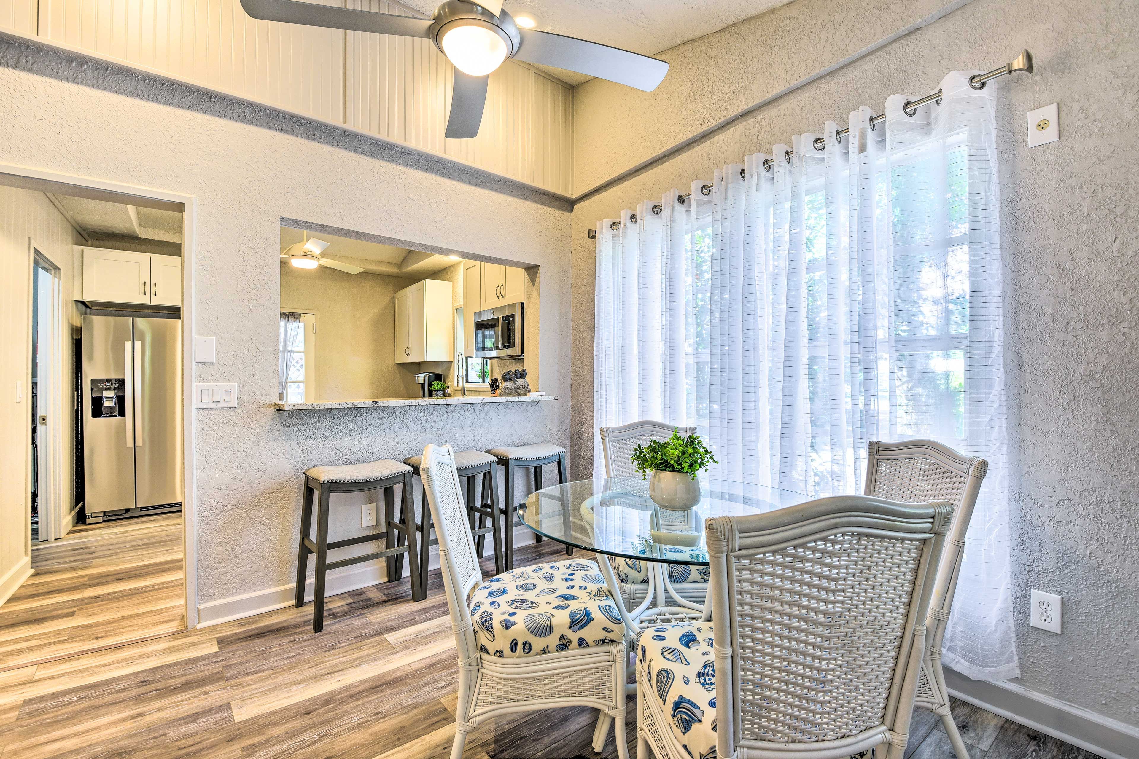 Dining Area | Dishware & Flatware