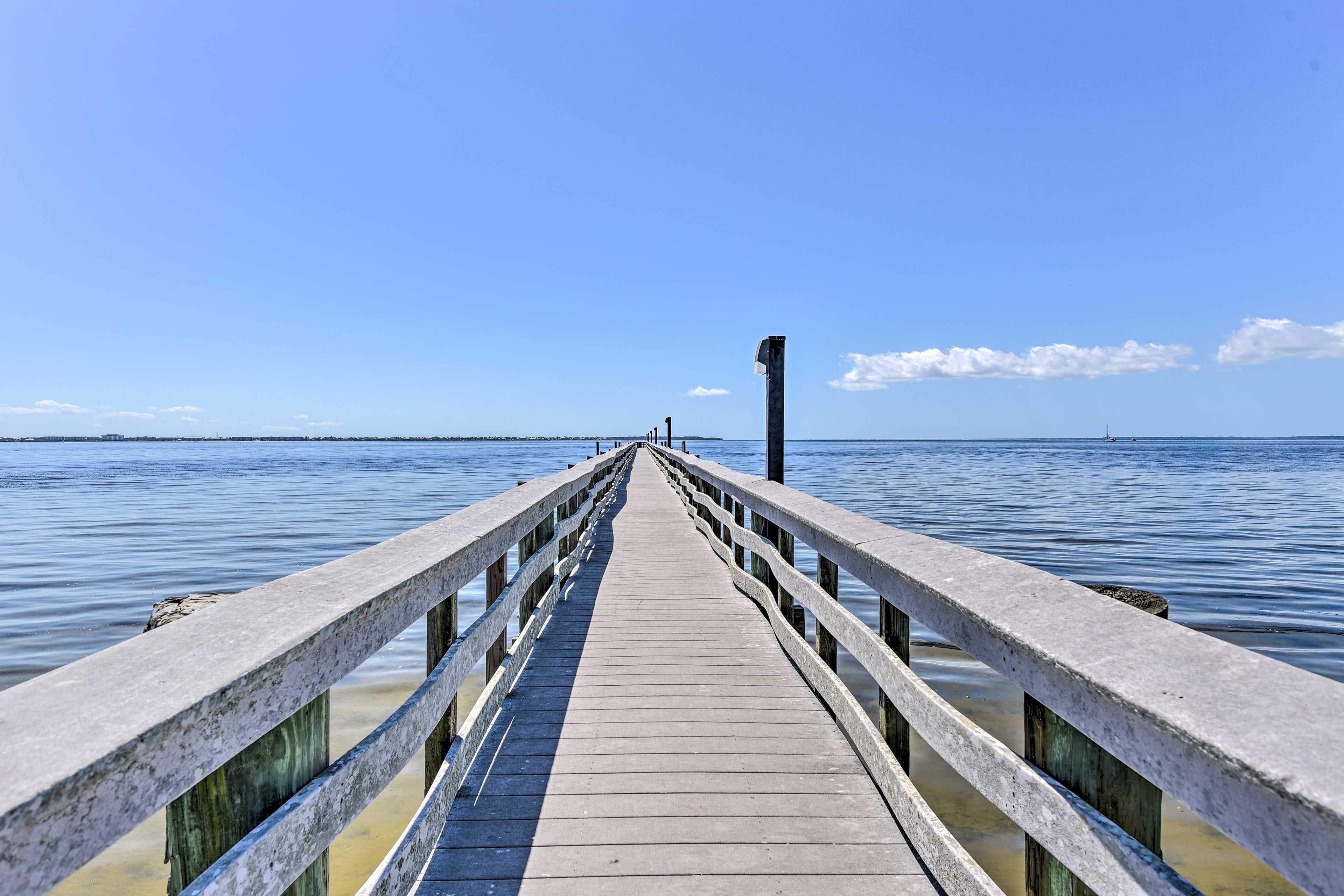 Bayshore Live Oak Park (Walking Distance)